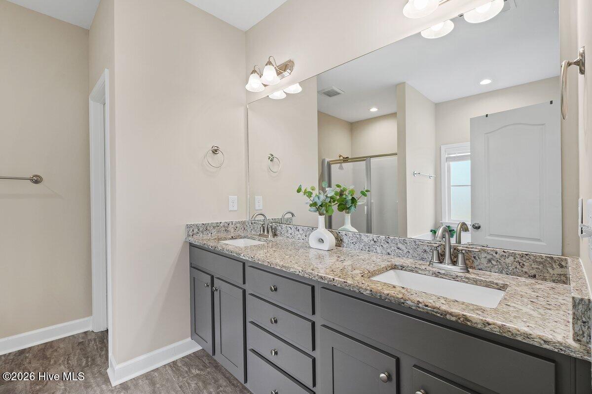 101 Auburn Bay Drive Property Photo 20