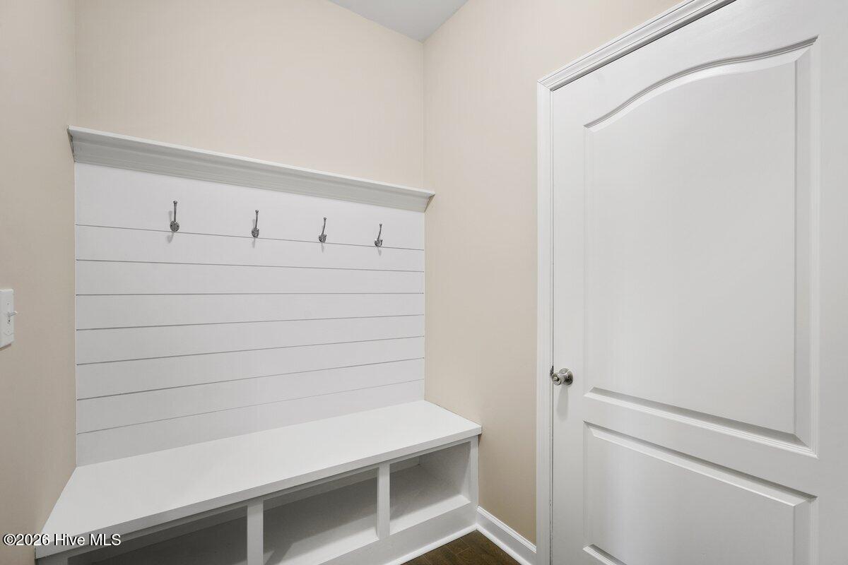 101 Auburn Bay Drive Property Photo 23