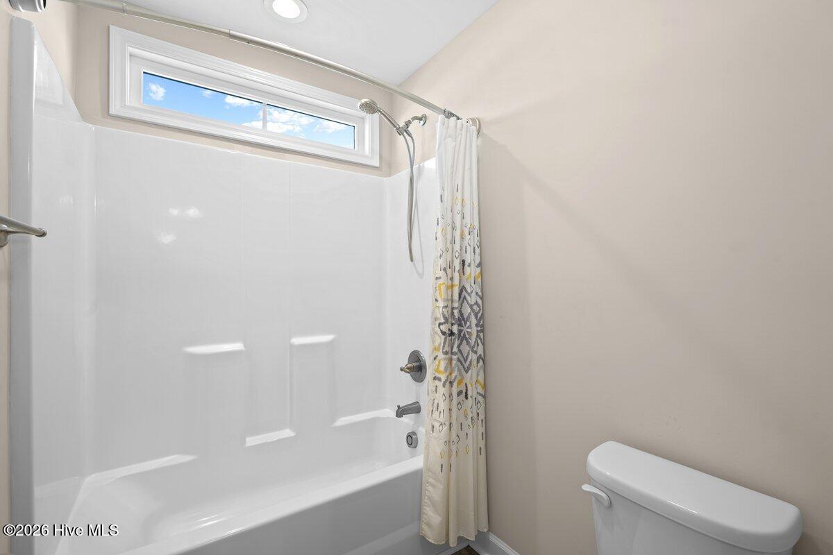 101 Auburn Bay Drive Property Photo 34