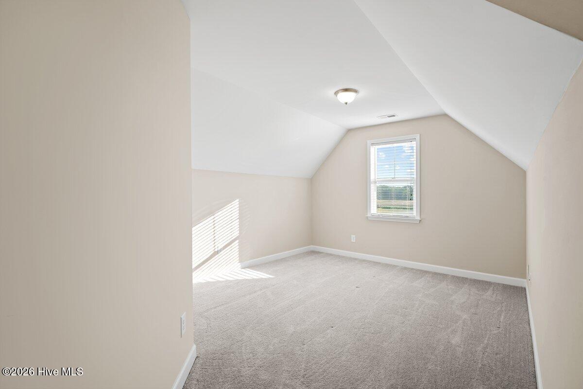101 Auburn Bay Drive Property Photo 35