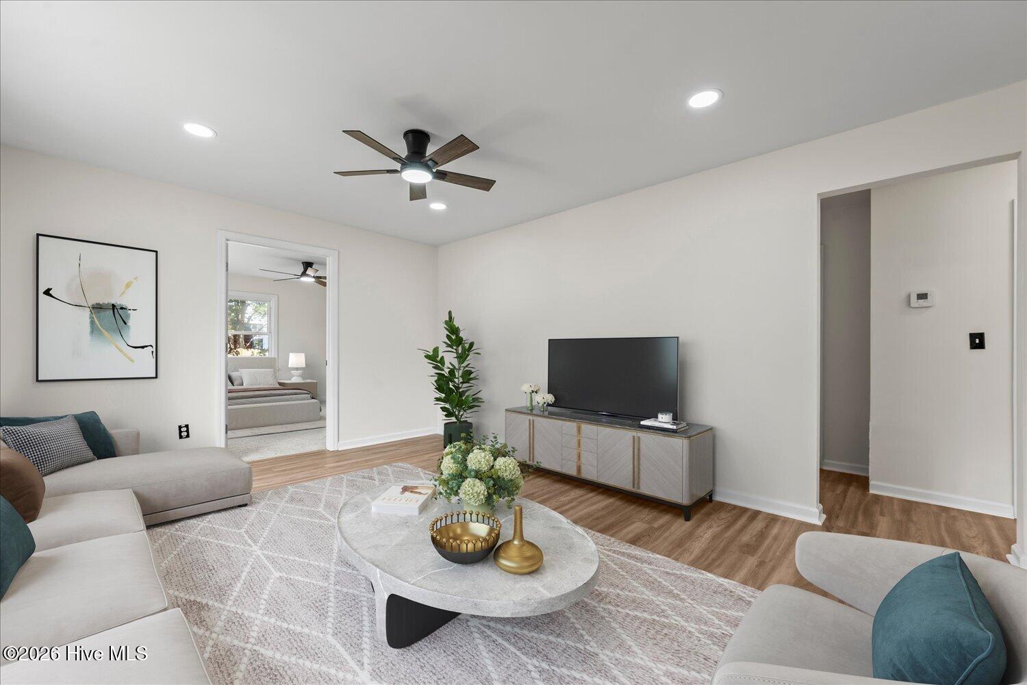 2021 Virginia Avenue Property Photo 4