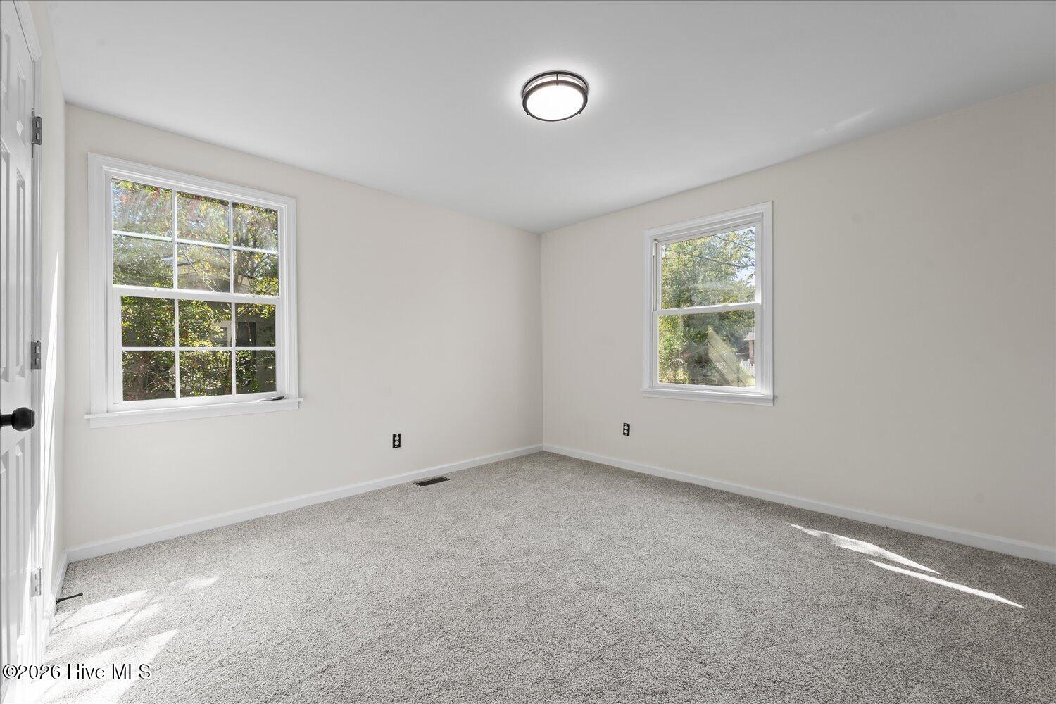 2021 Virginia Avenue Property Photo 11