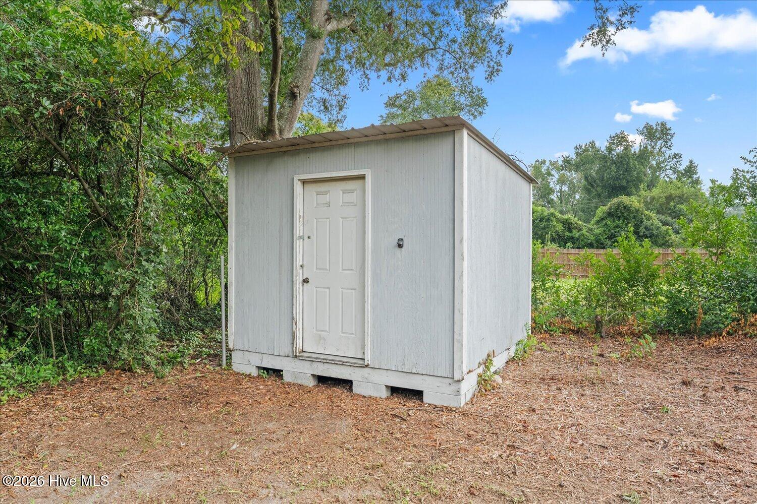 2021 Virginia Avenue Property Photo 27