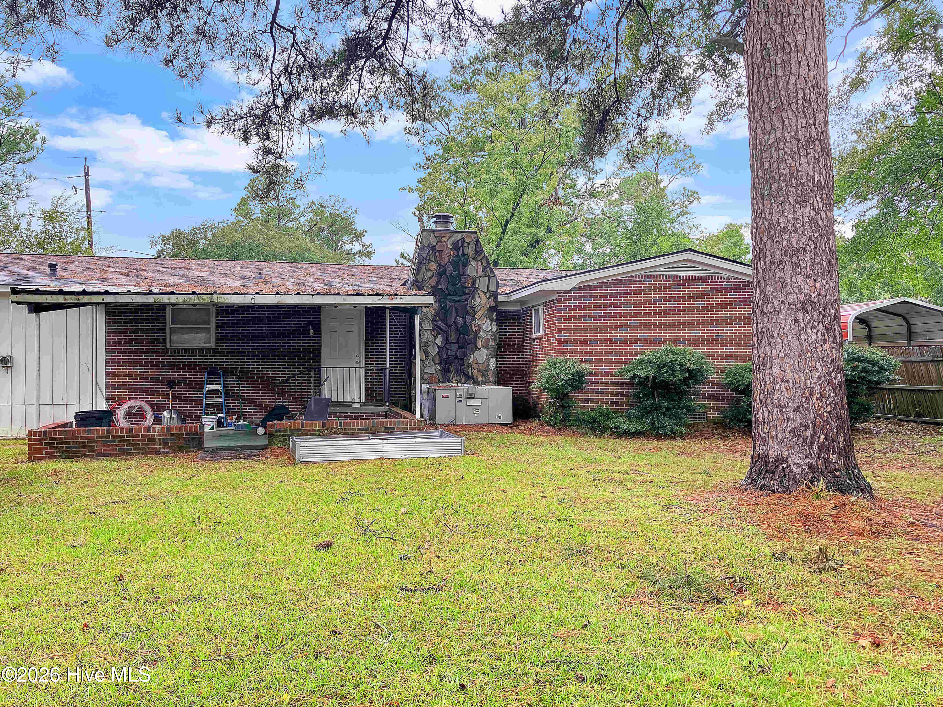 2405 Bream Avenue Property Photo 3