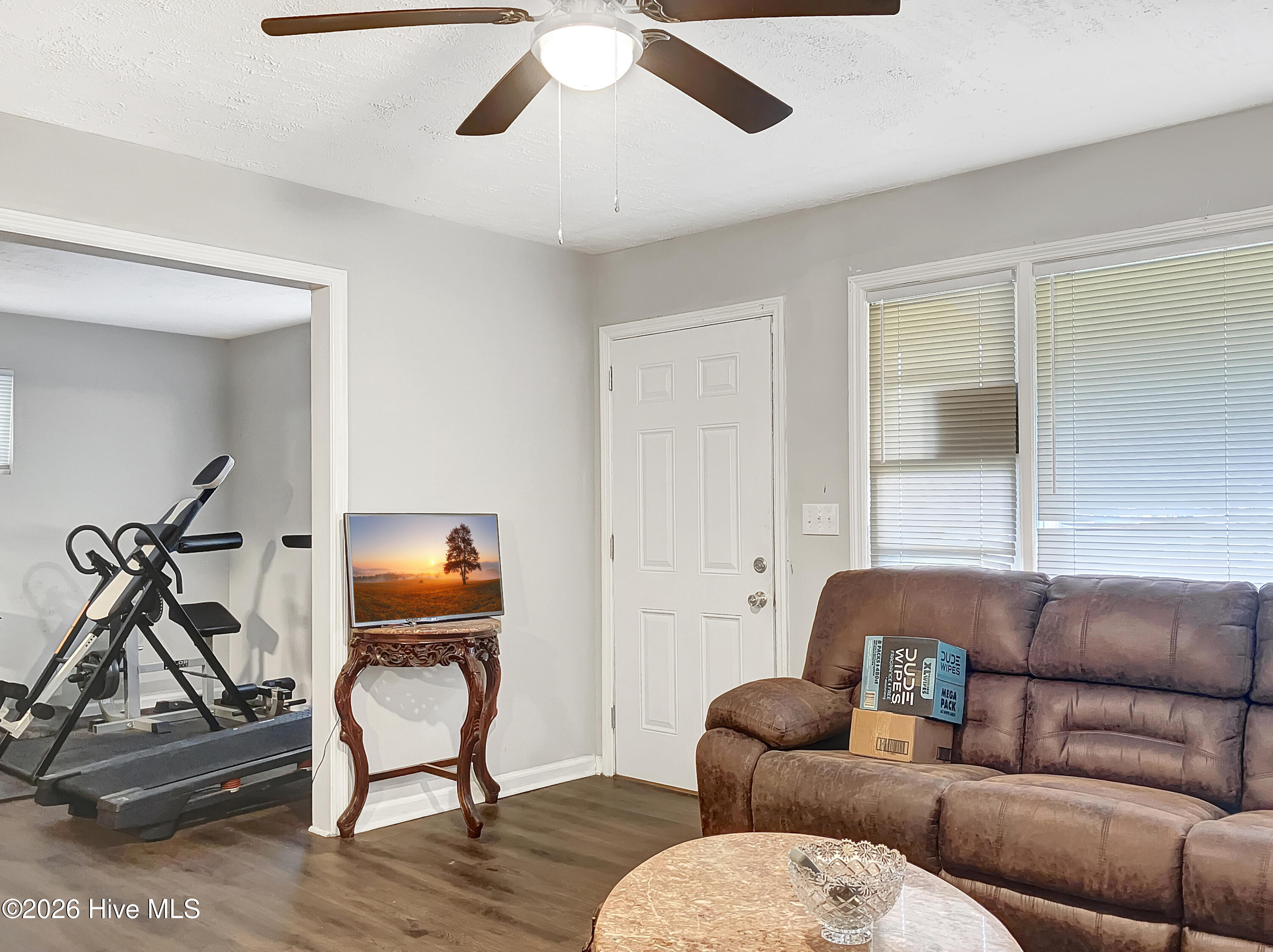 2405 Bream Avenue Property Photo 4