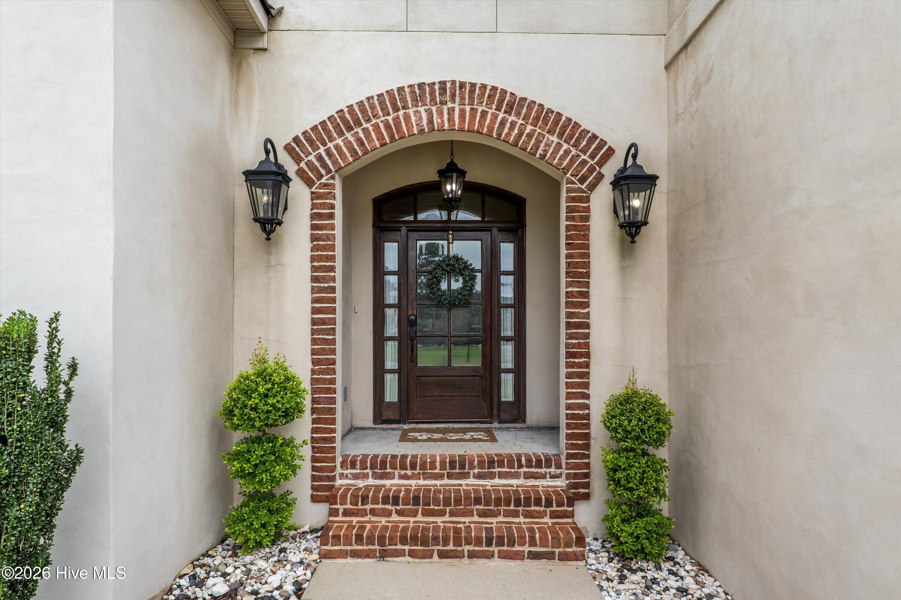 1018 Emerald Place Property Photo 4