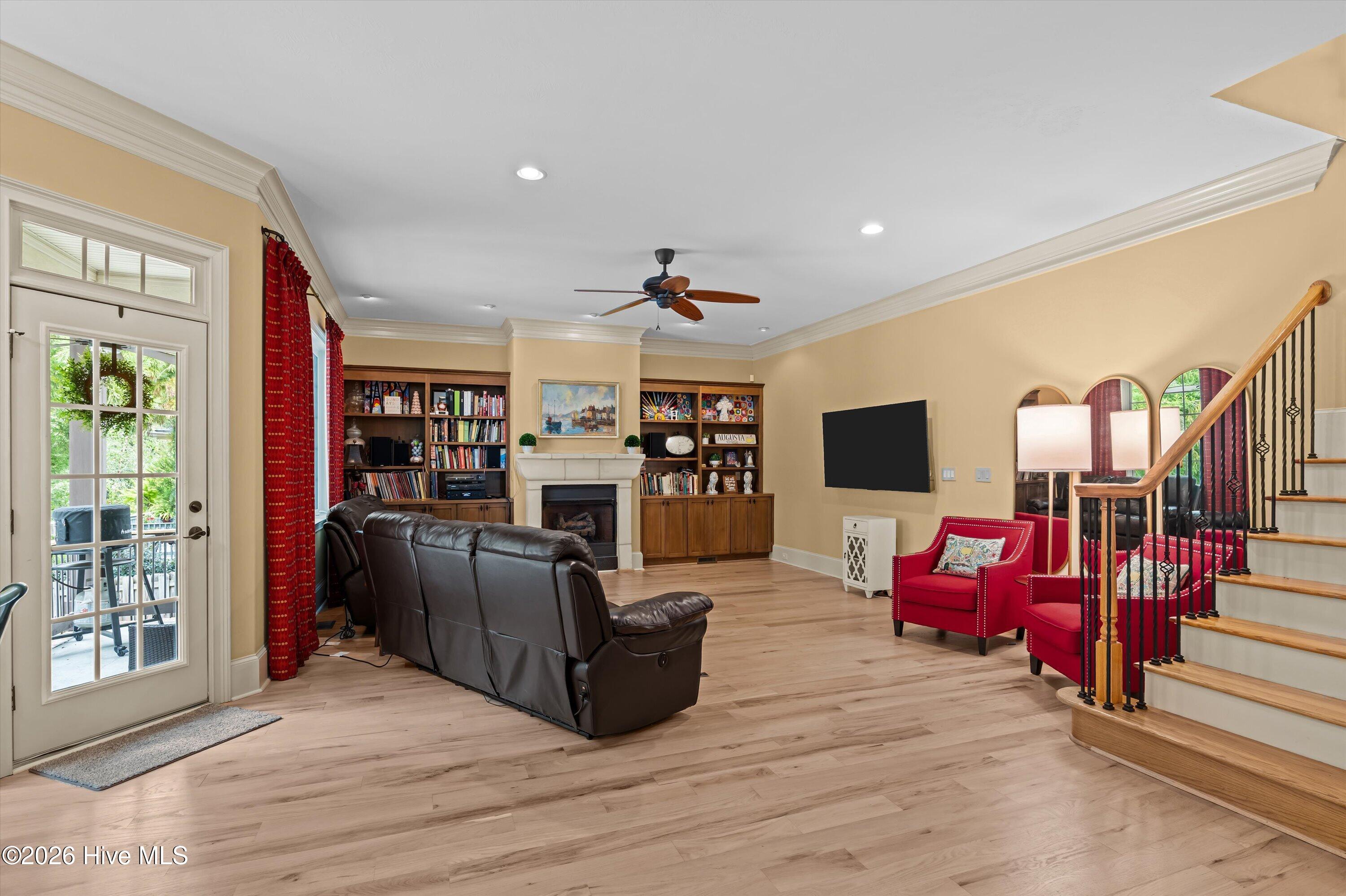 1018 Emerald Place Property Photo 15