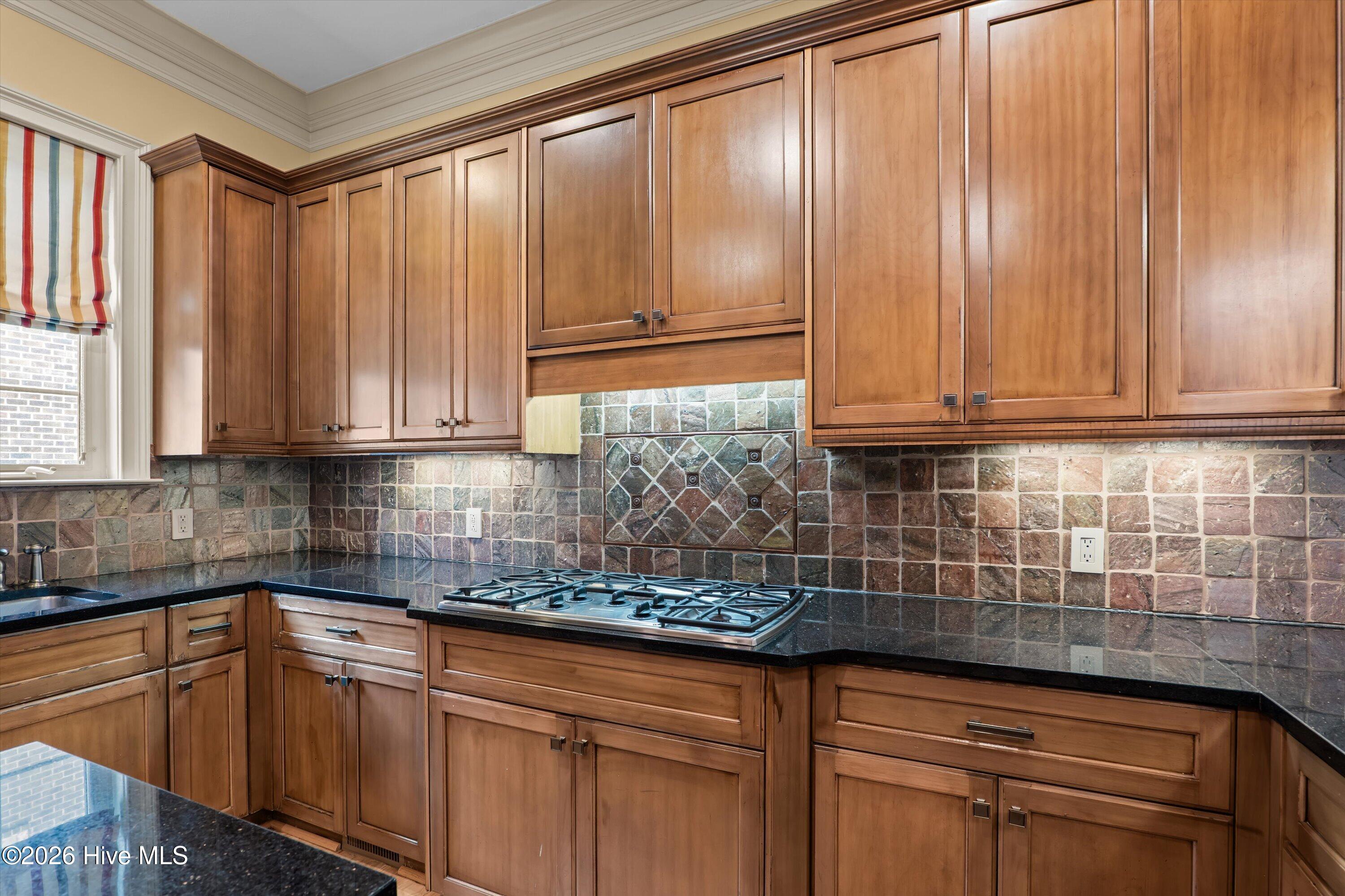 1018 Emerald Place Property Photo 26