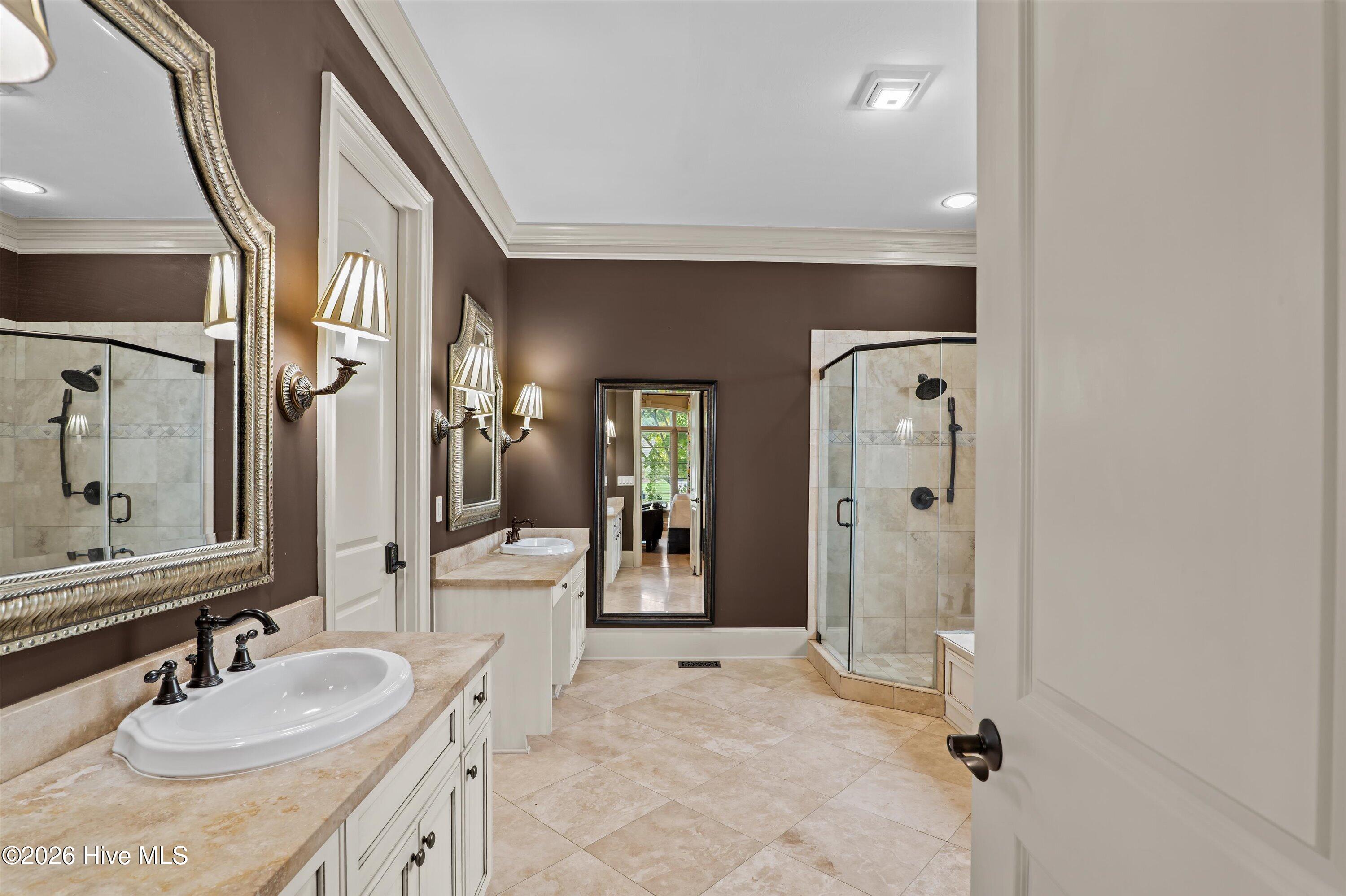 1018 Emerald Place Property Photo 33
