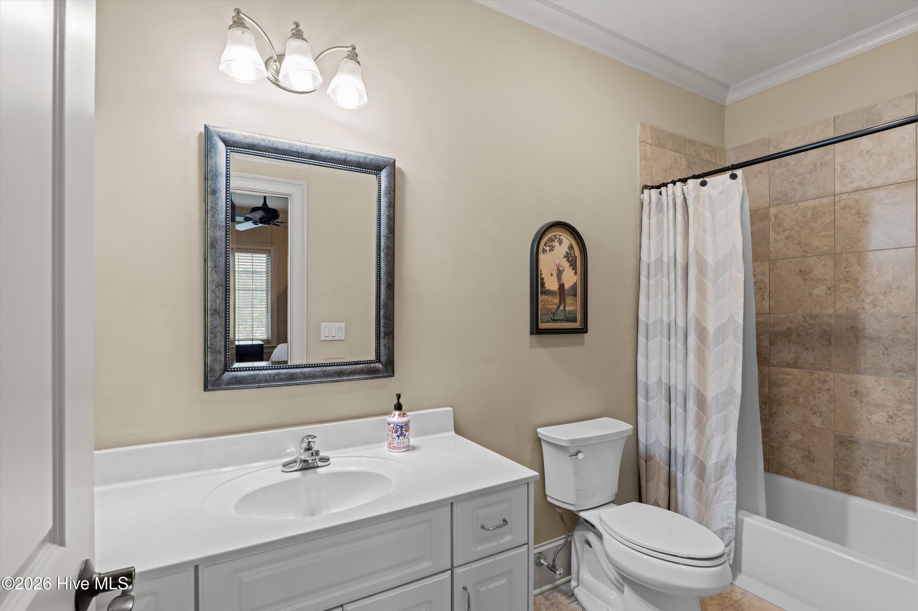 1018 Emerald Place Property Photo 45
