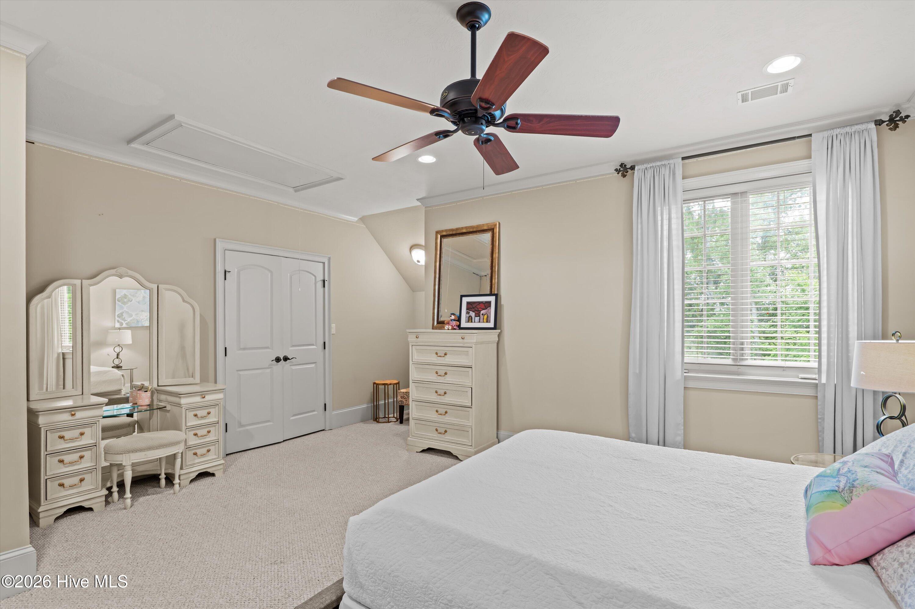1018 Emerald Place Property Photo 49