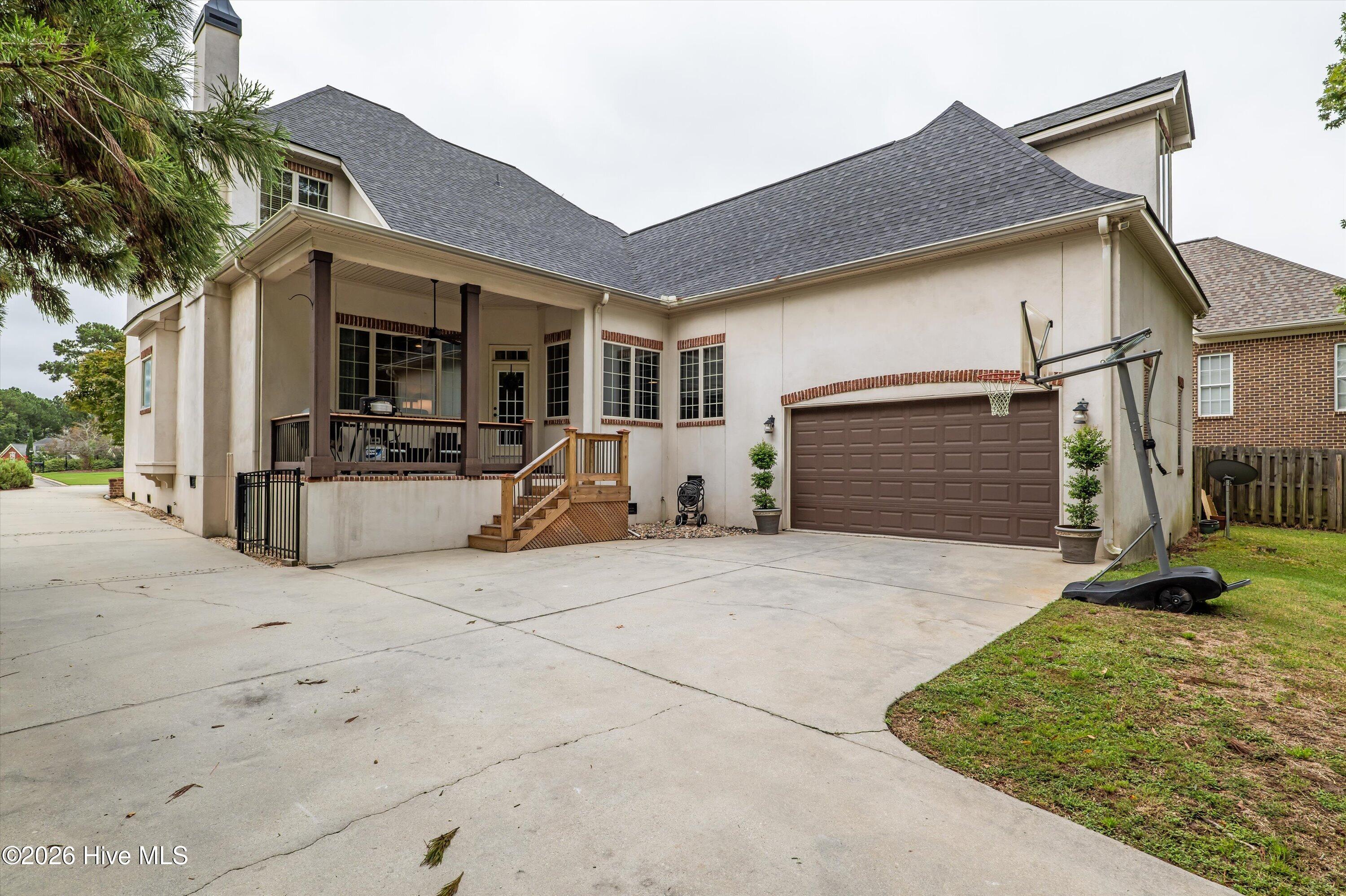 1018 Emerald Place Property Photo 58