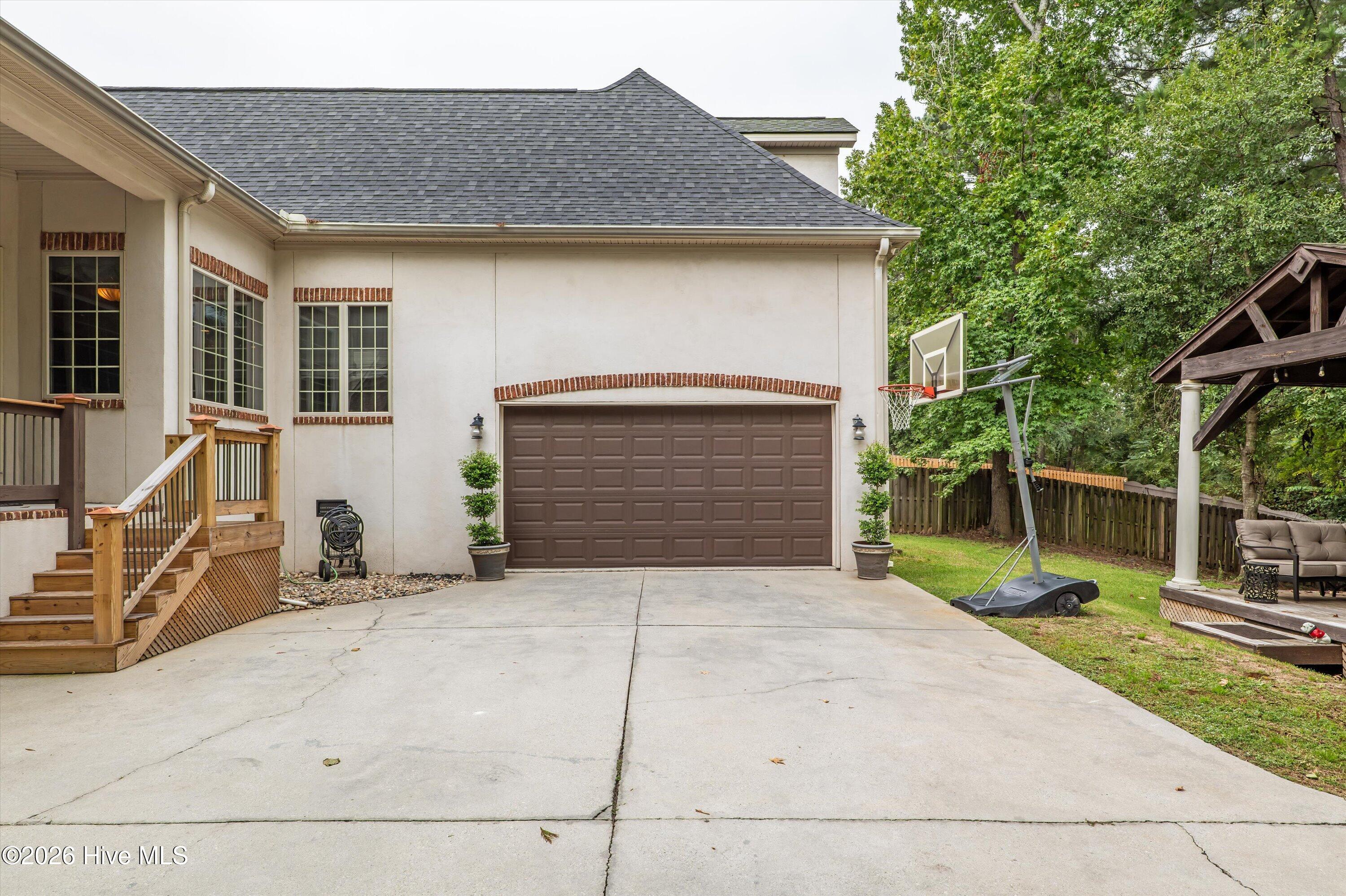 1018 Emerald Place Property Photo 60