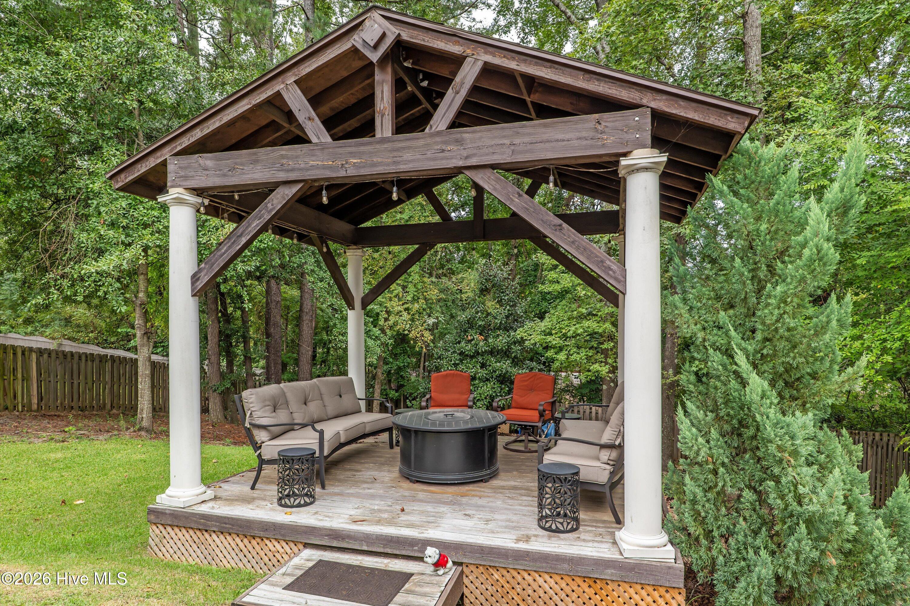 1018 Emerald Place Property Photo 61