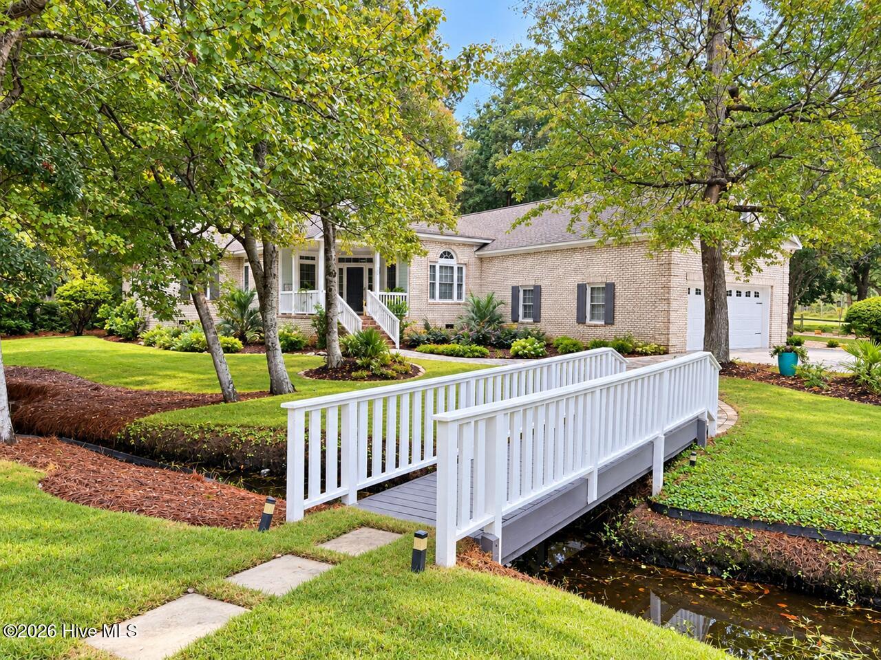 301 Wisteria Way Property Photo 1