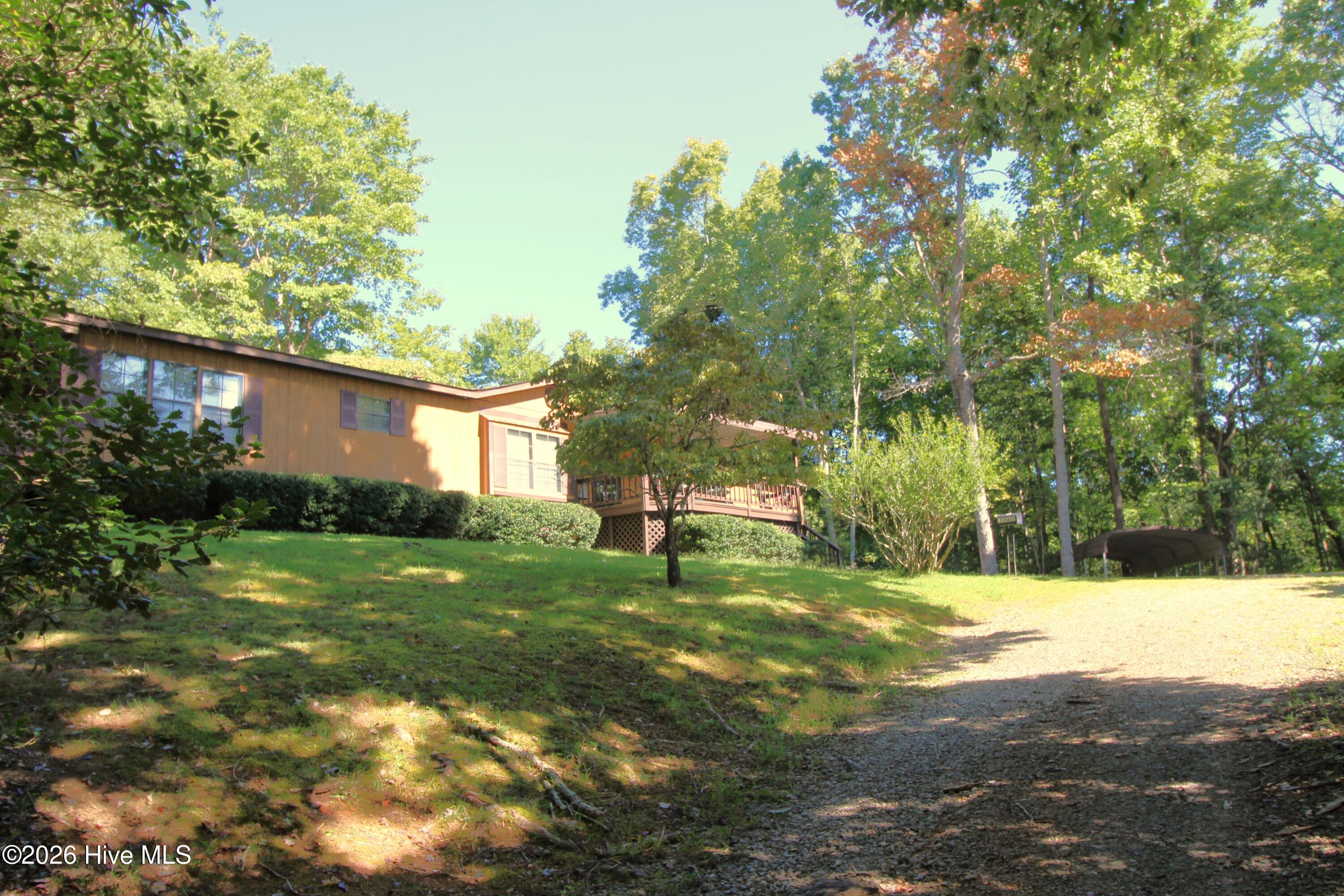46 Arthur Ridge Property Photo 3