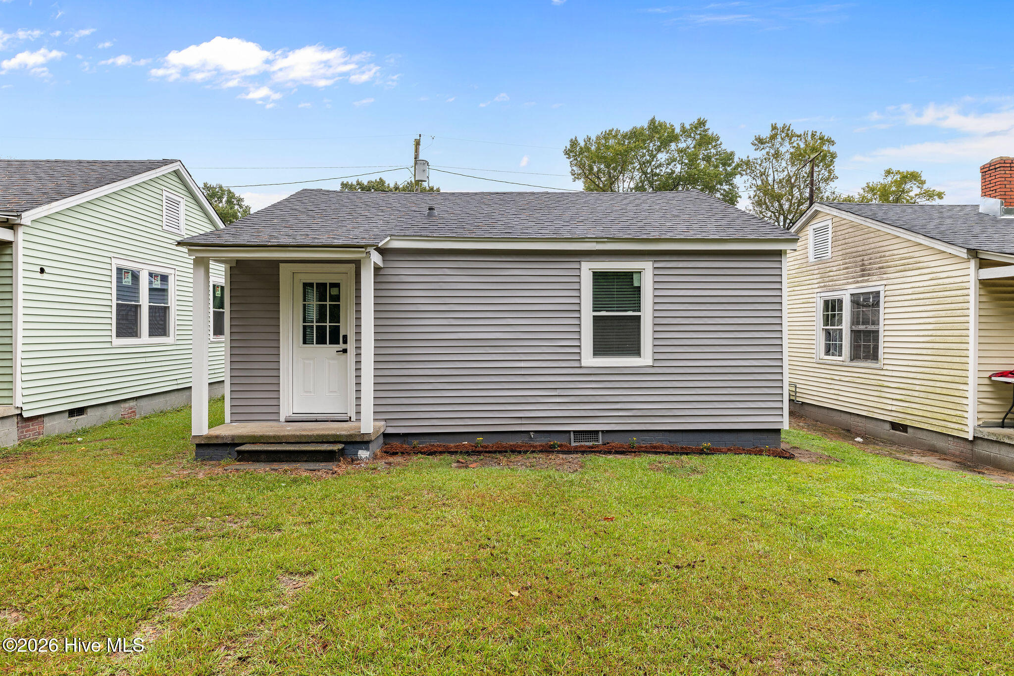 208 Clay Street Property Photo 3