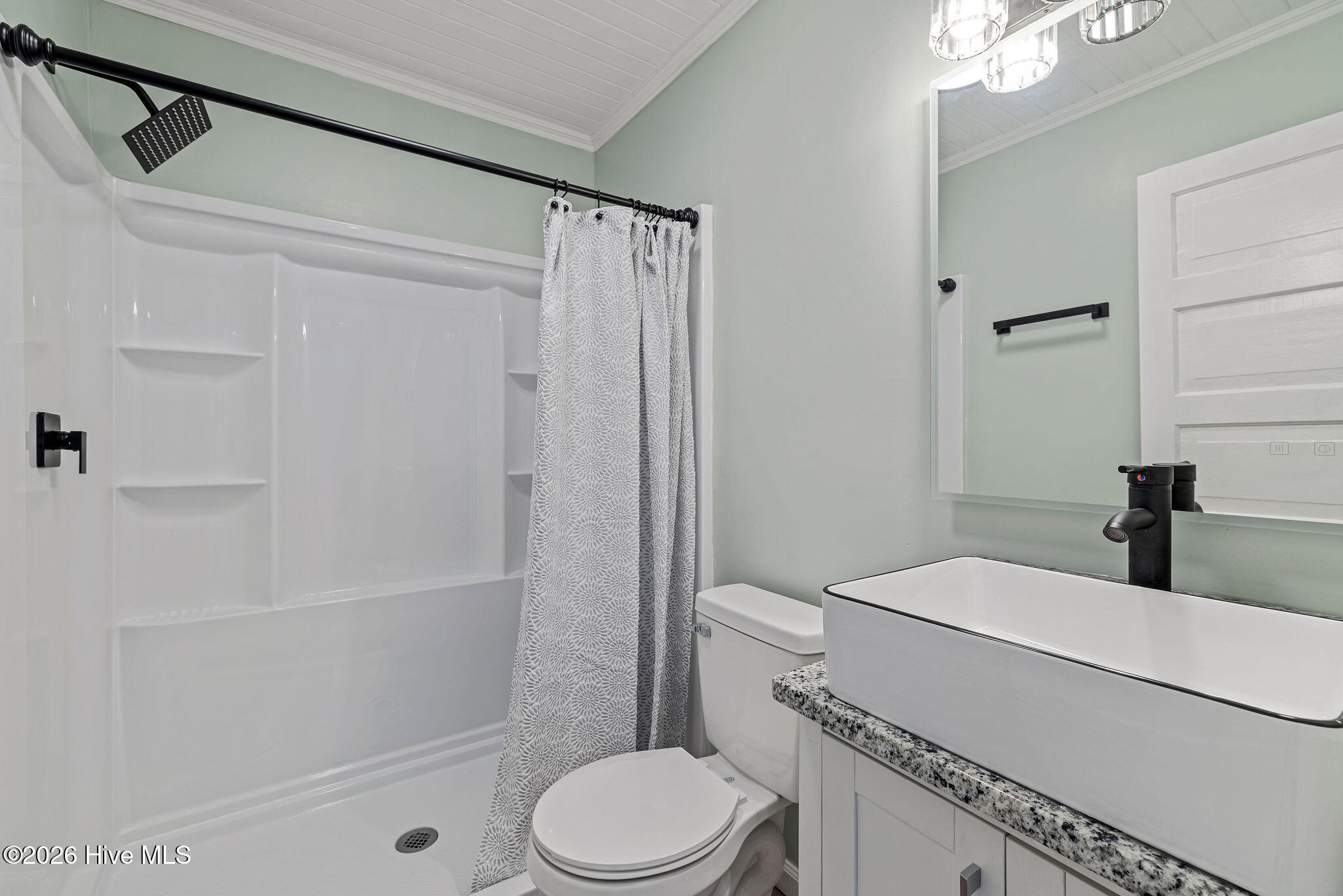 208 Clay Street Property Photo 13