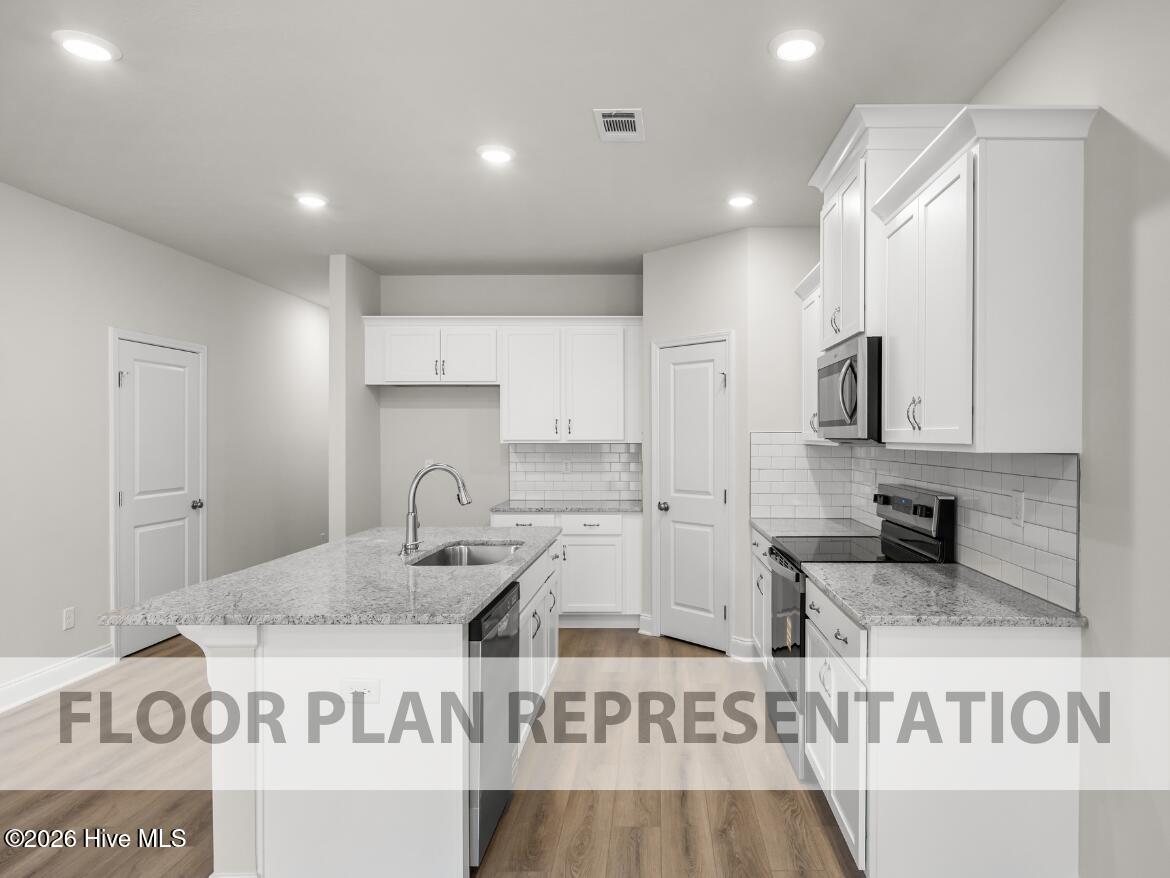 655 Hampton Drive 6b Property Photo 5