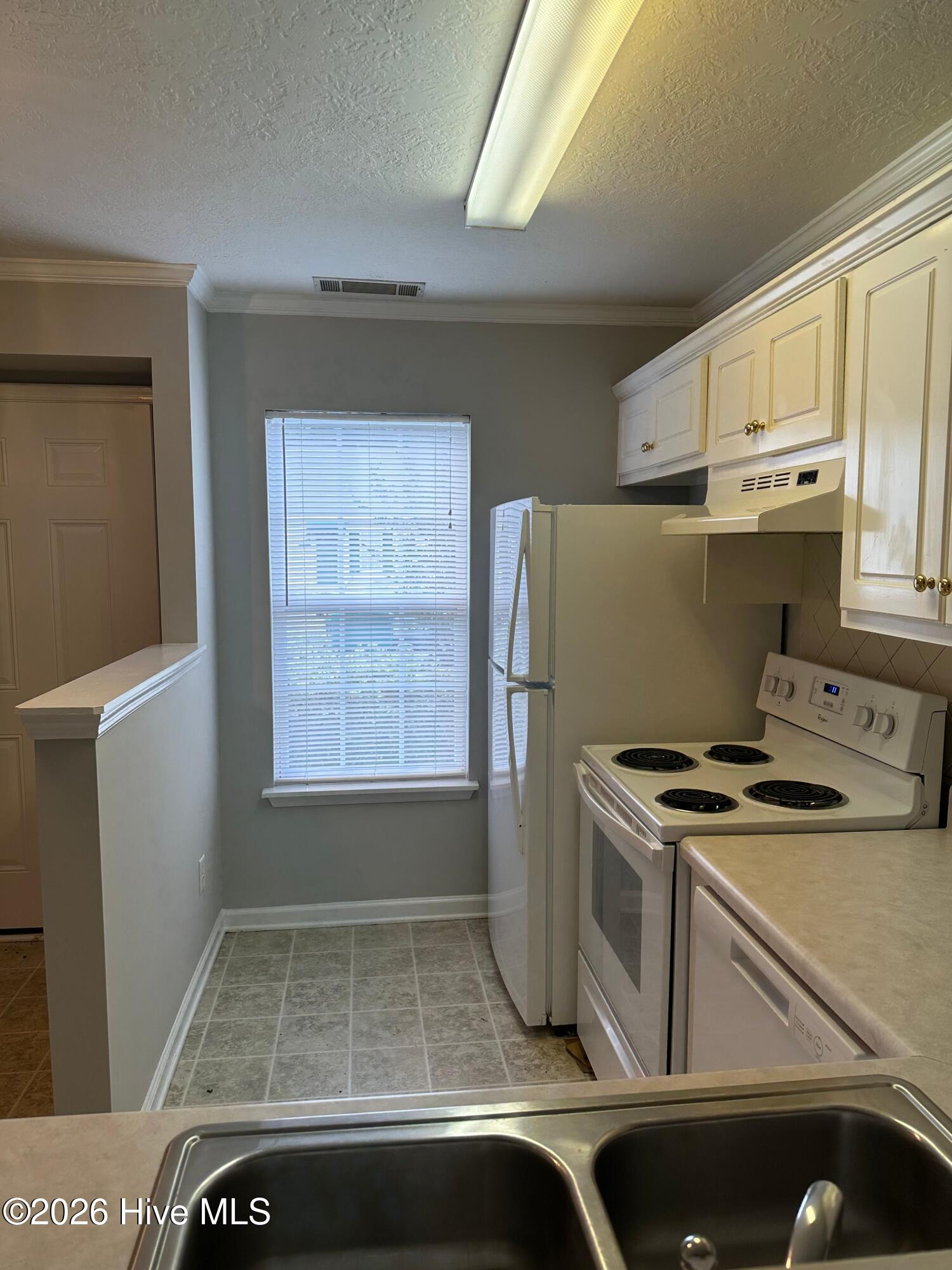 124 Brittany Way Property Photo 6