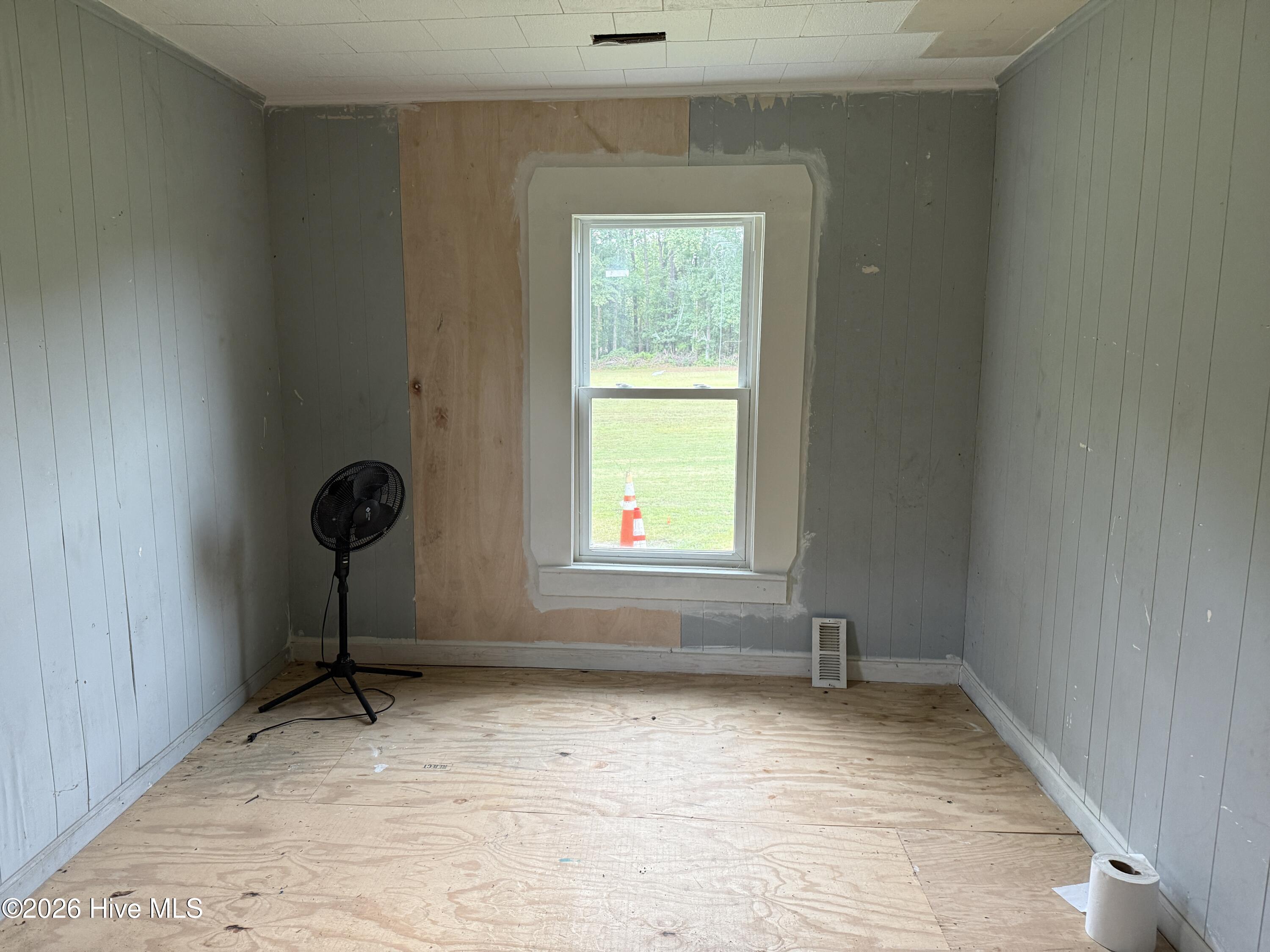 6325 Rock Quarry Road Property Photo 4