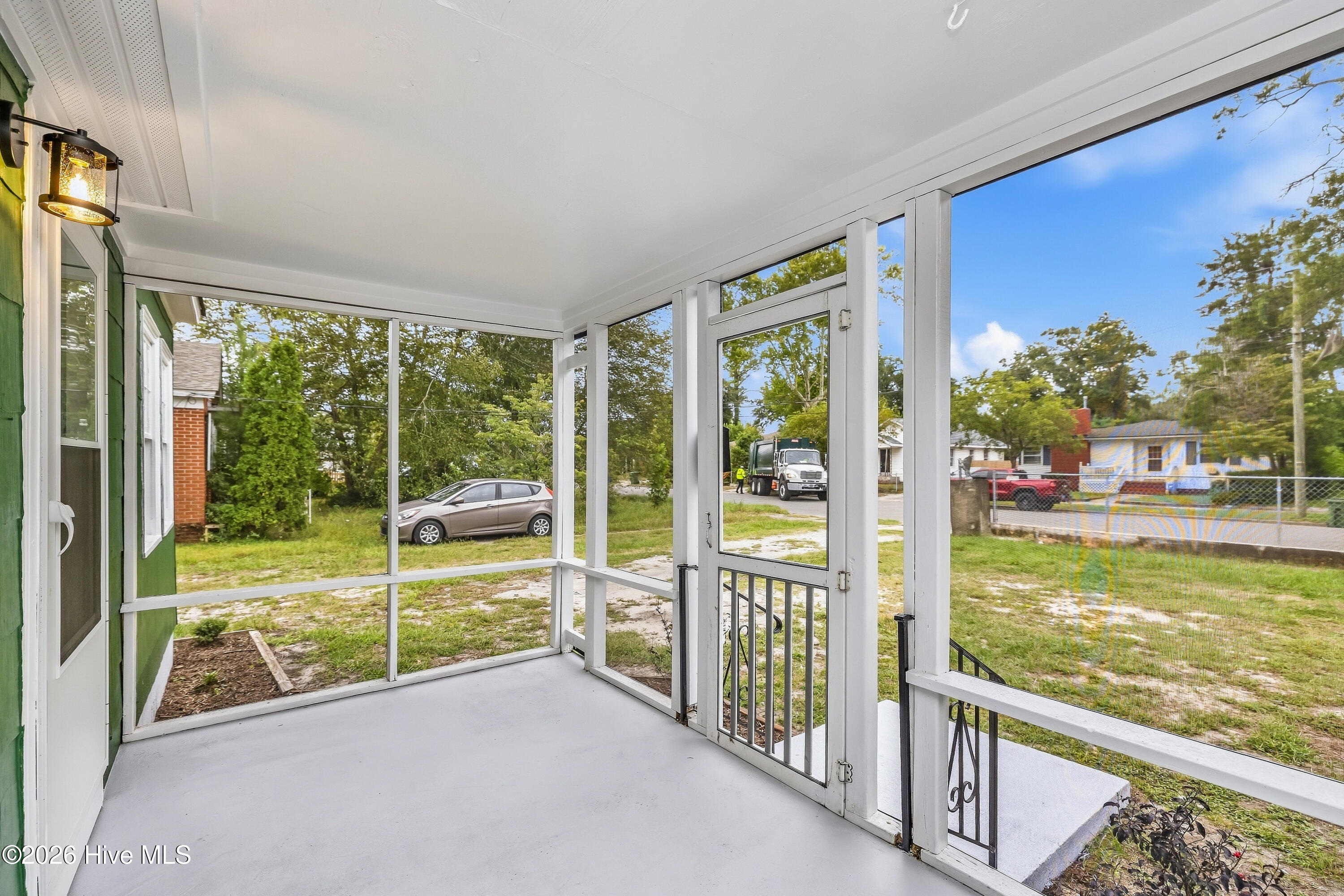 2115 Jefferson Street Property Photo 7