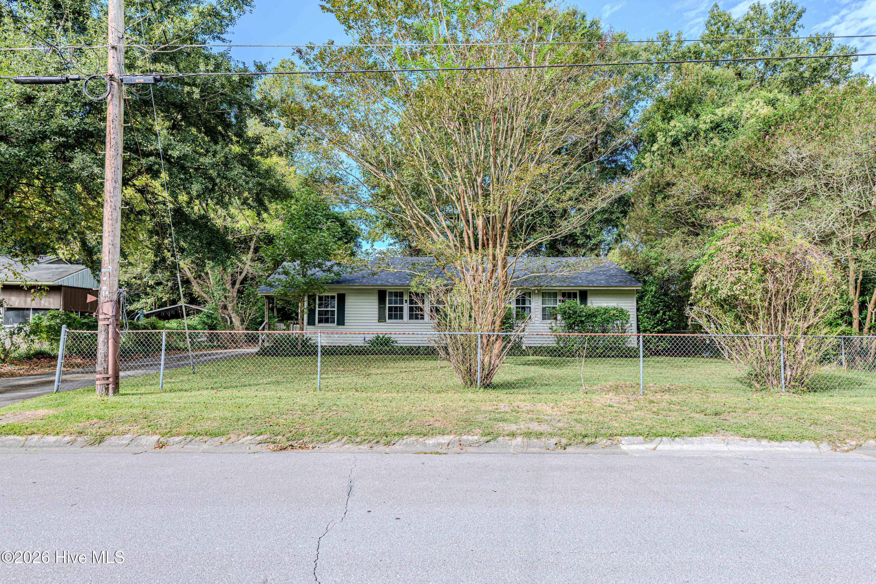 519 Oak Lane Property Photo 2