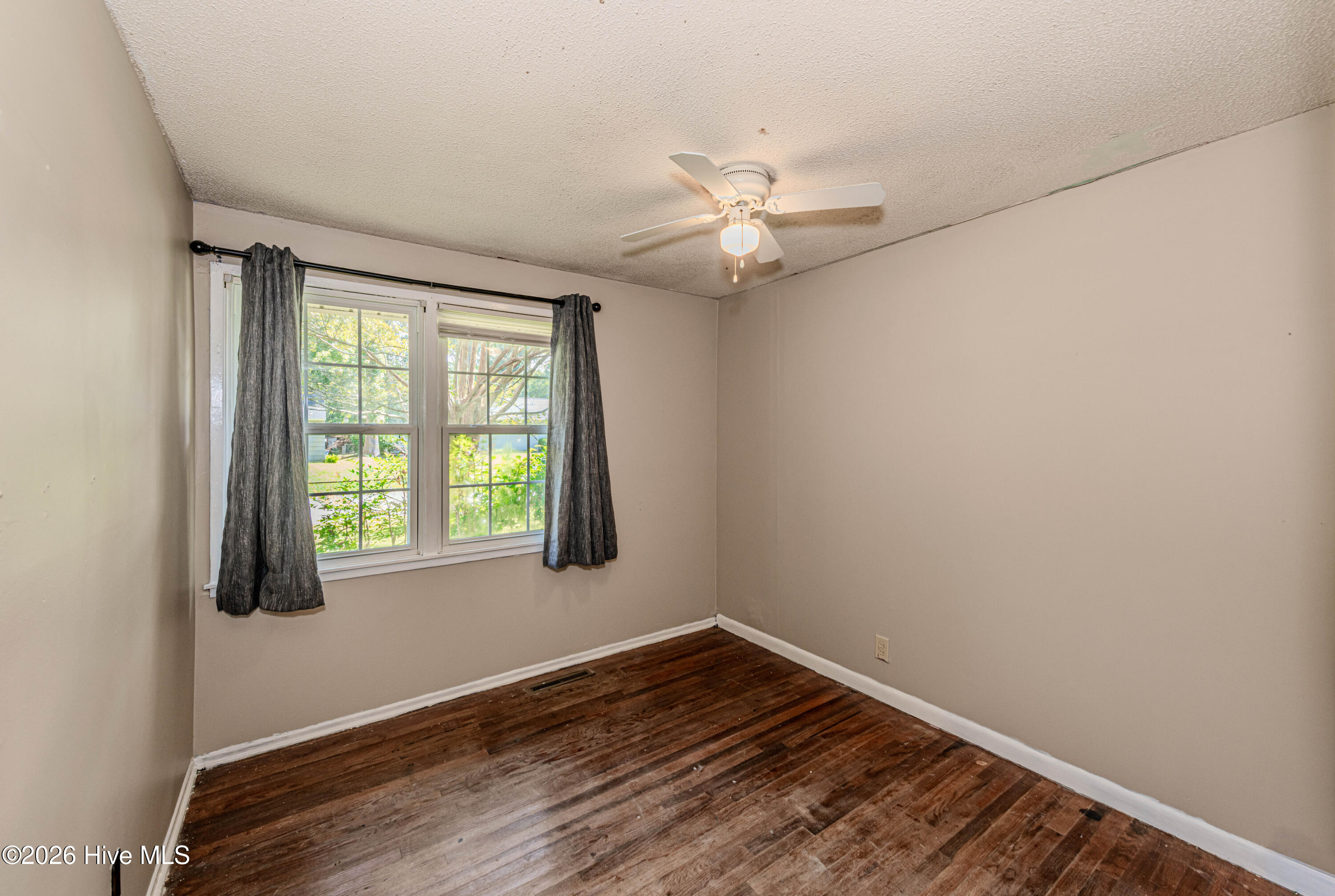 519 Oak Lane Property Photo 6