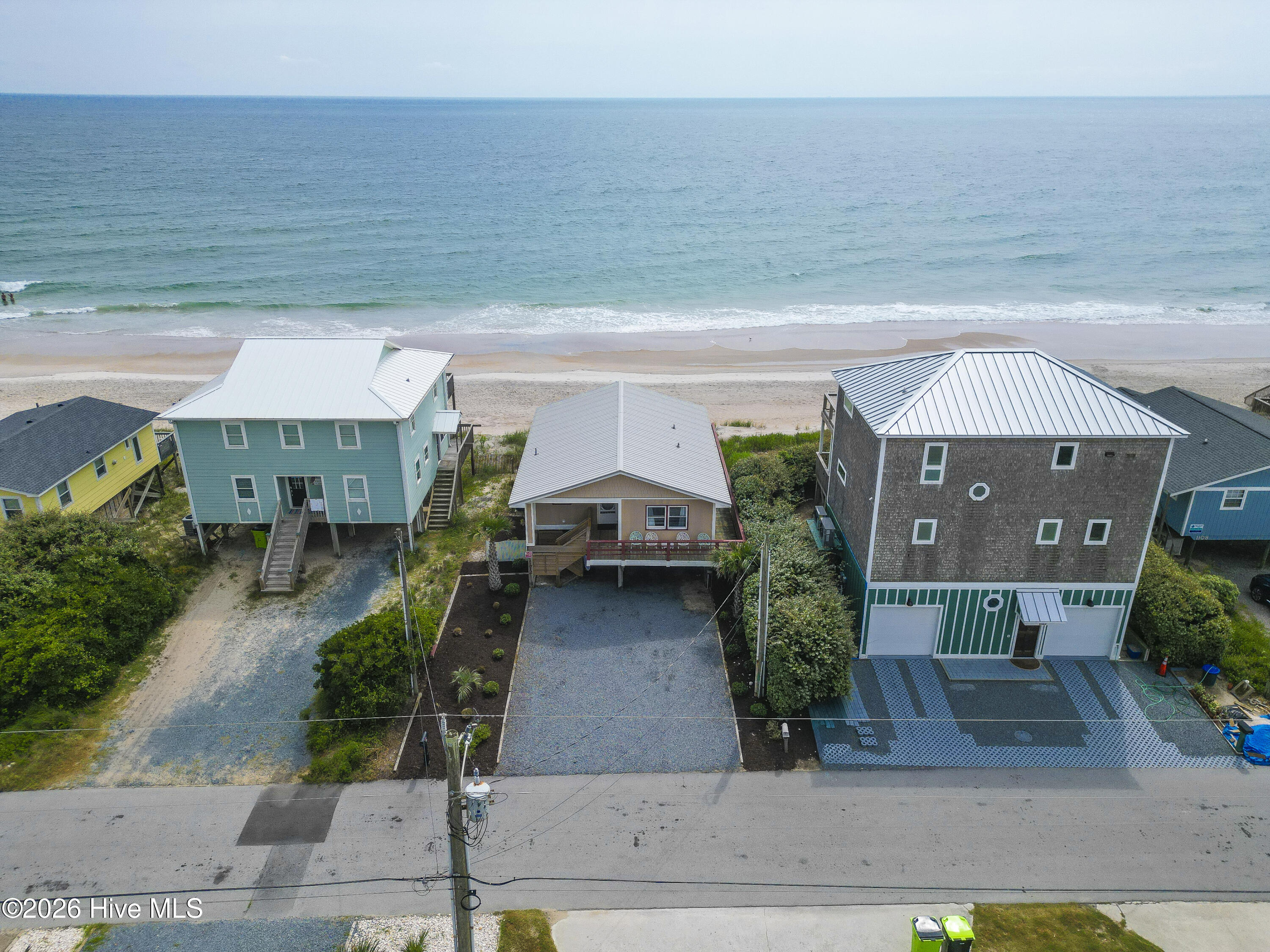 1112 N Shore Drive Property Photo 4