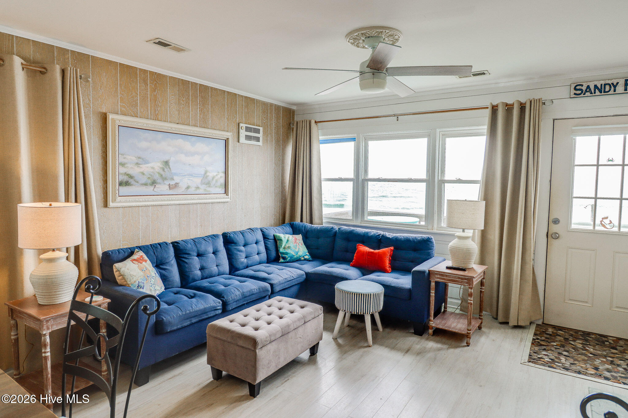 1112 N Shore Drive Property Photo 6