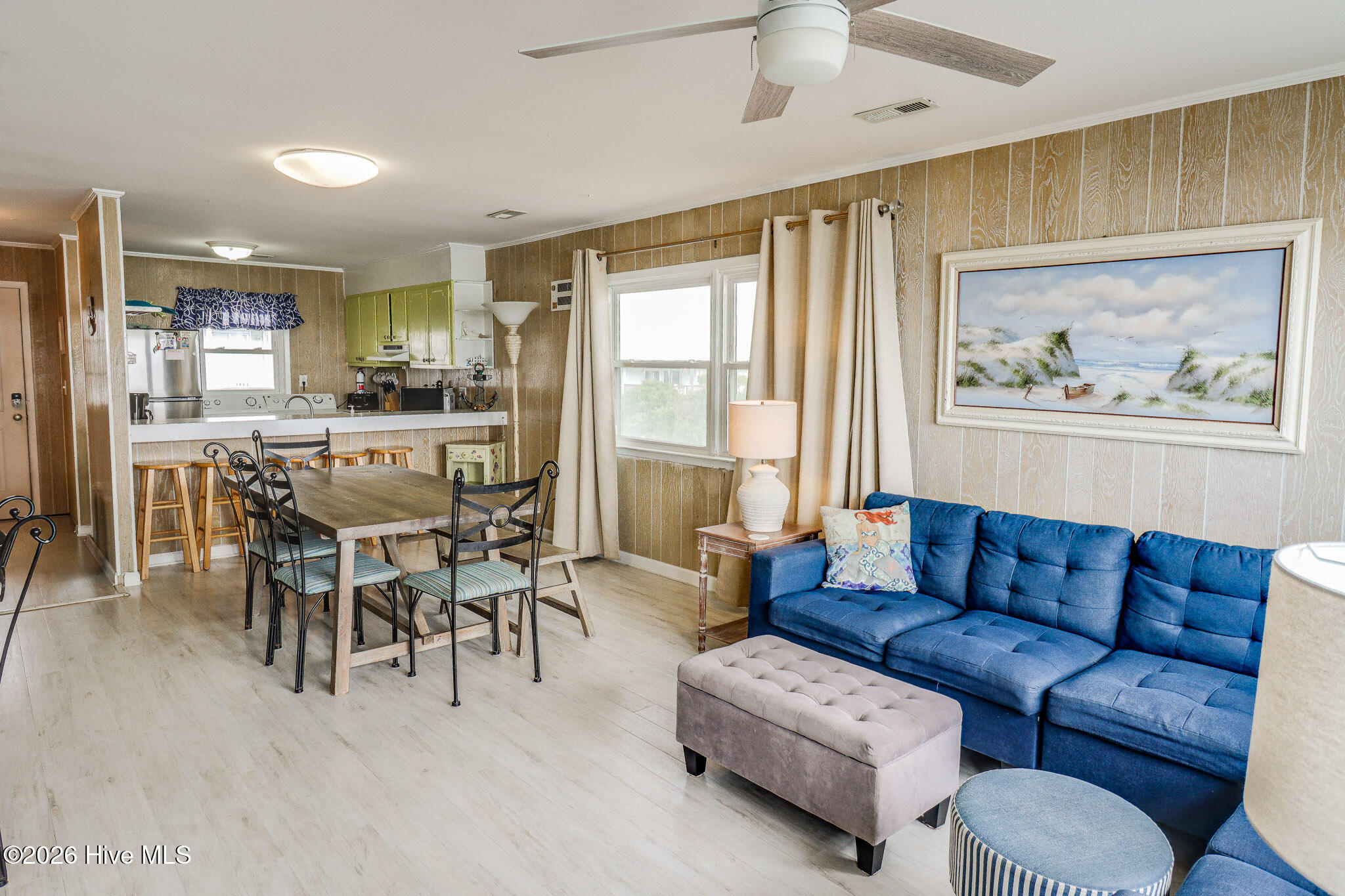 1112 N Shore Drive Property Photo 8