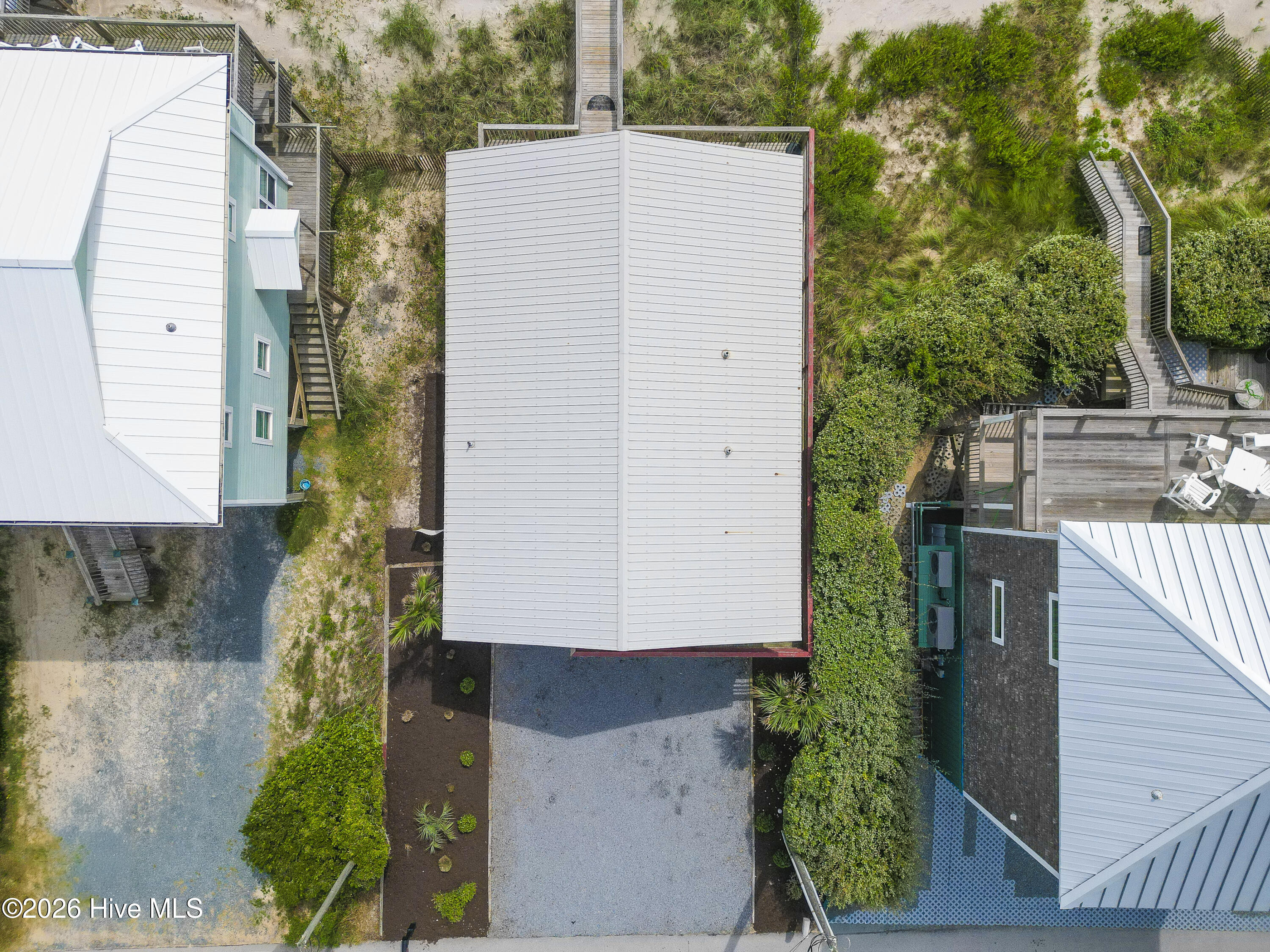 1112 N Shore Drive Property Photo 22