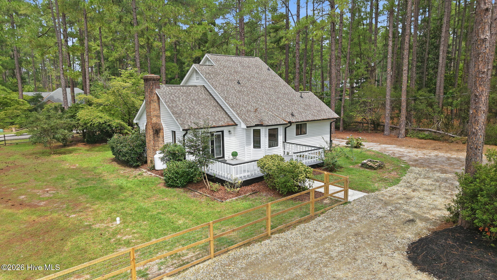 611 Sun Road Property Photo 2