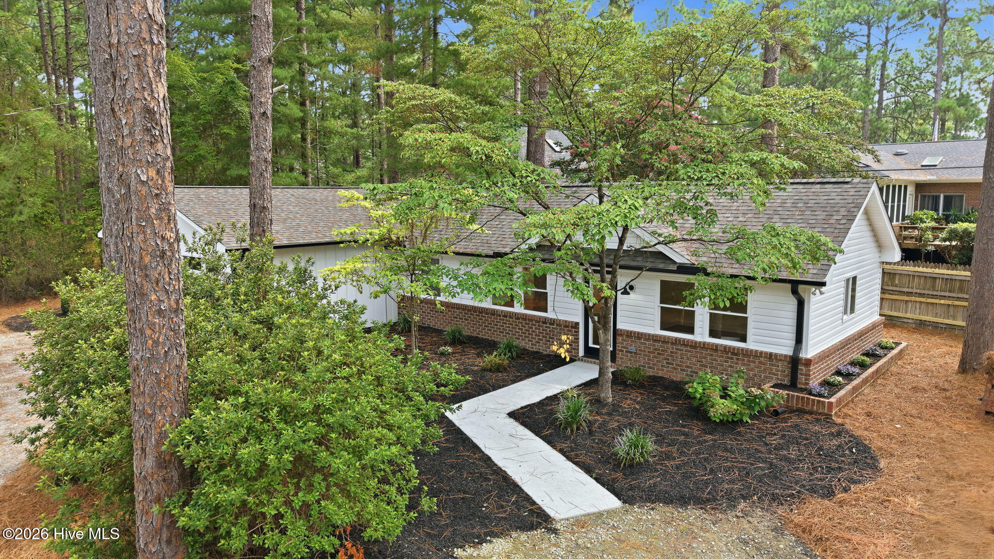 611 Sun Road Property Photo 4