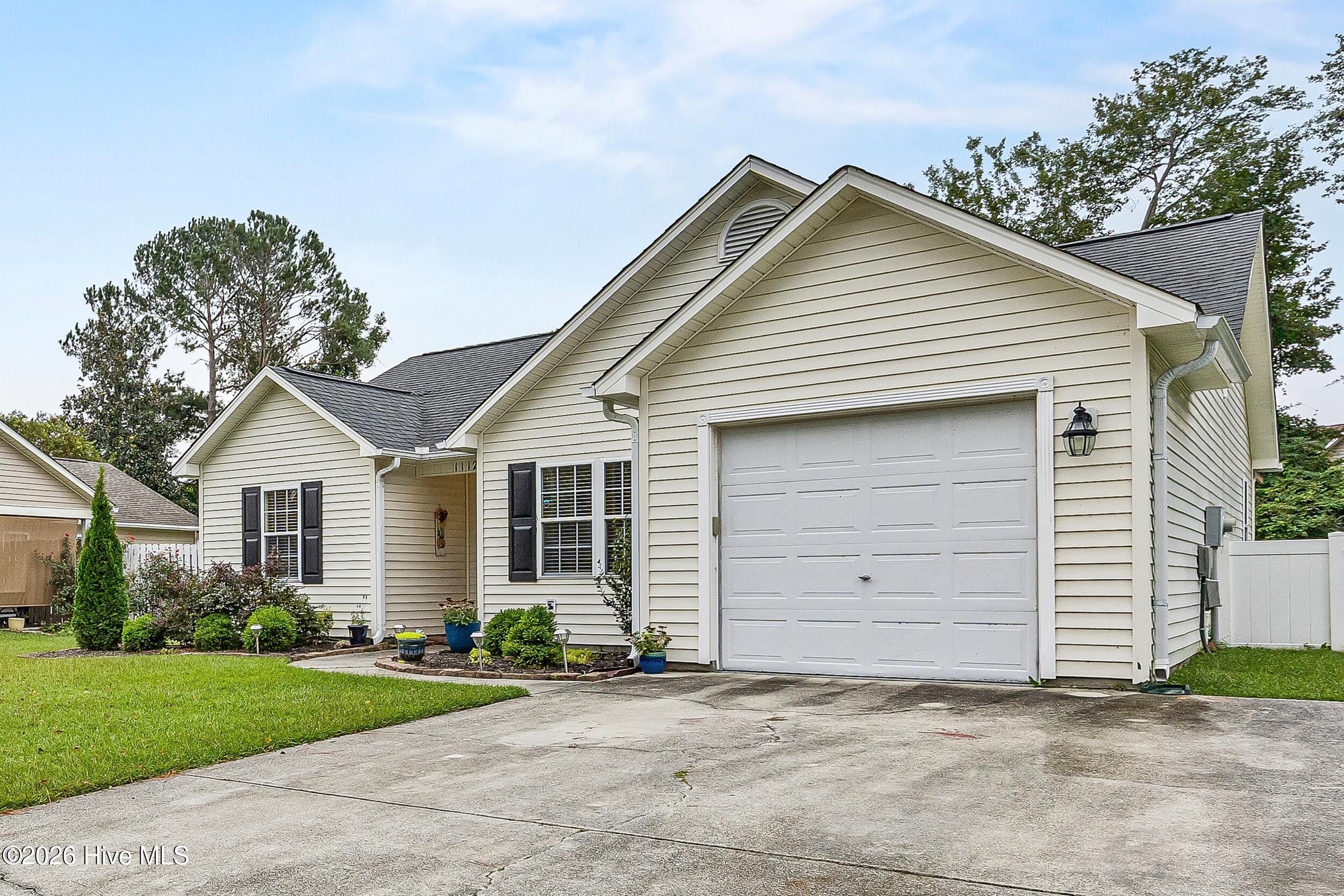 1112 Sunburst Way Property Photo 2