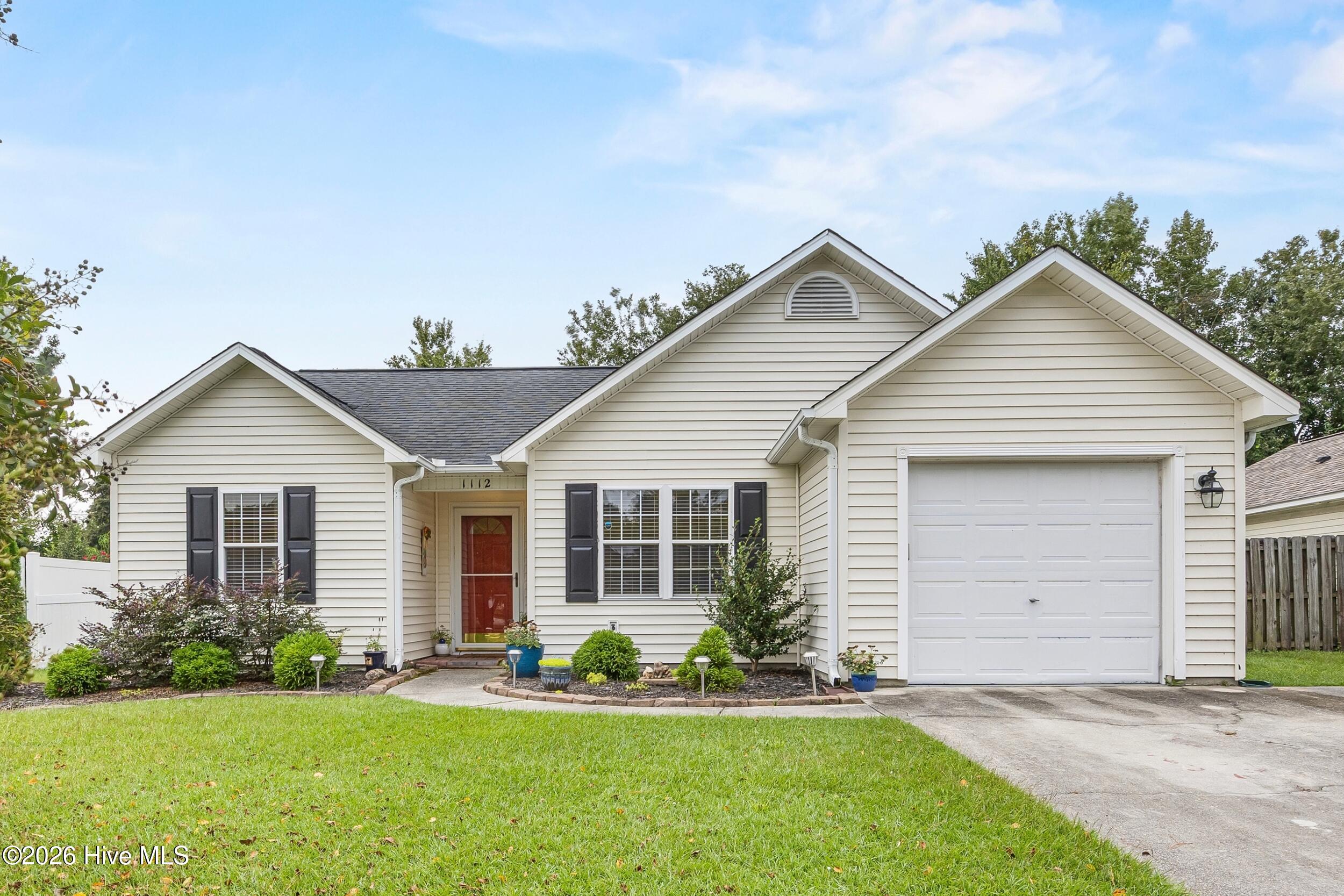 1112 Sunburst Way Property Photo 3