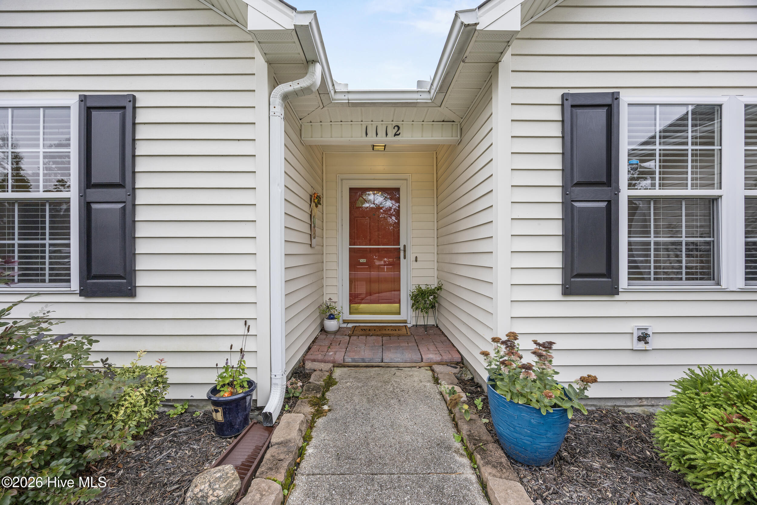 1112 Sunburst Way Property Photo 4