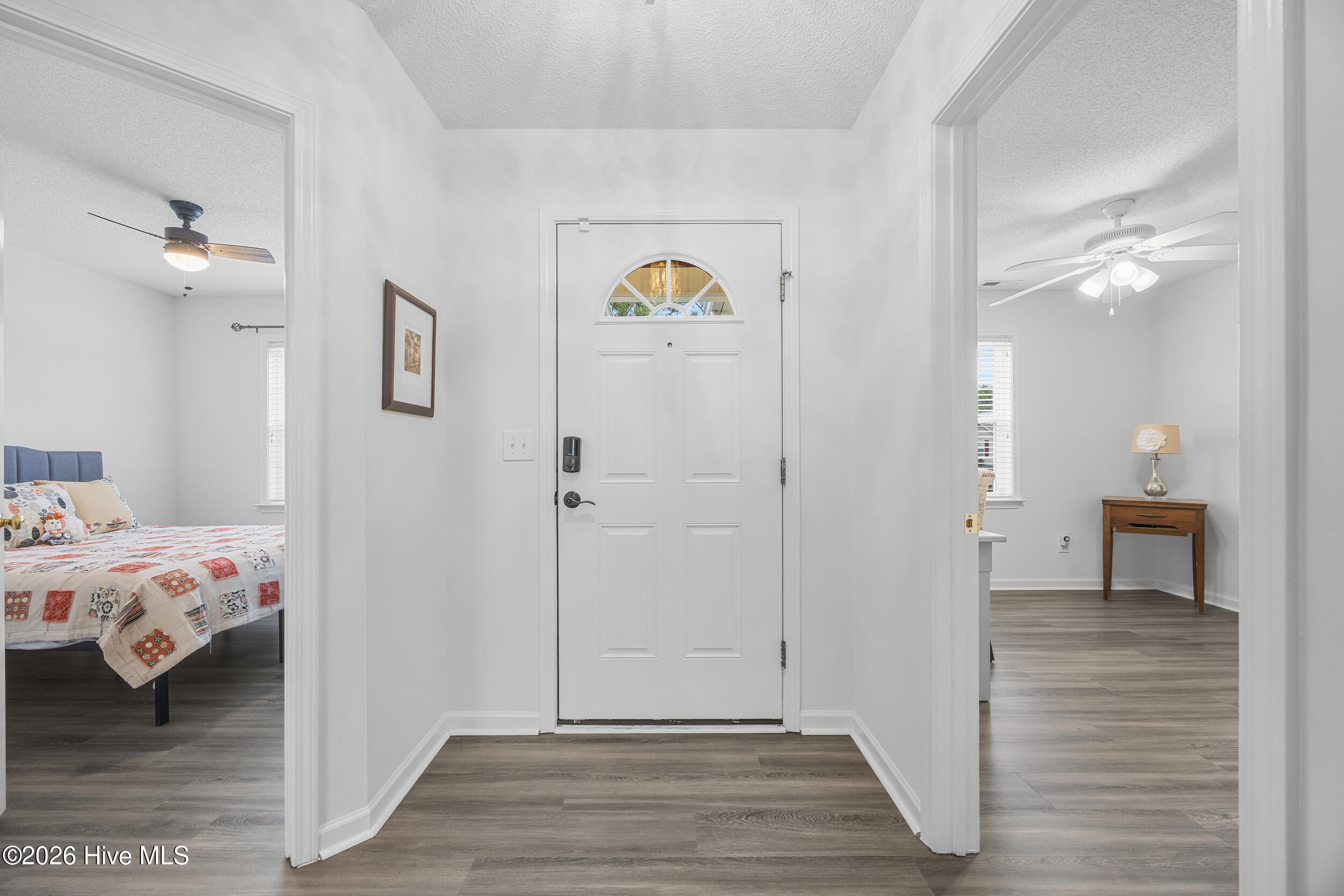 1112 Sunburst Way Property Photo 6