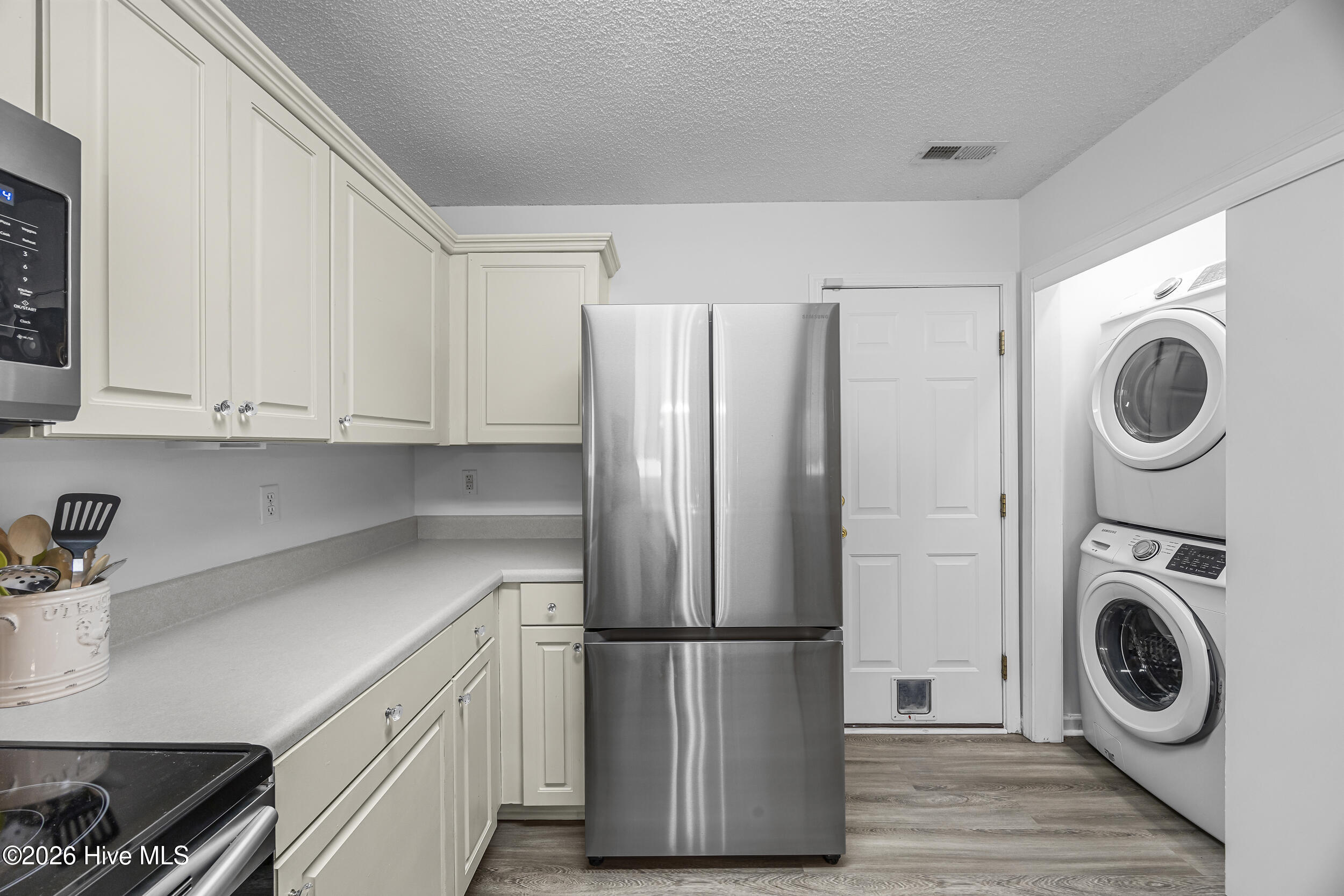 1112 Sunburst Way Property Photo 25