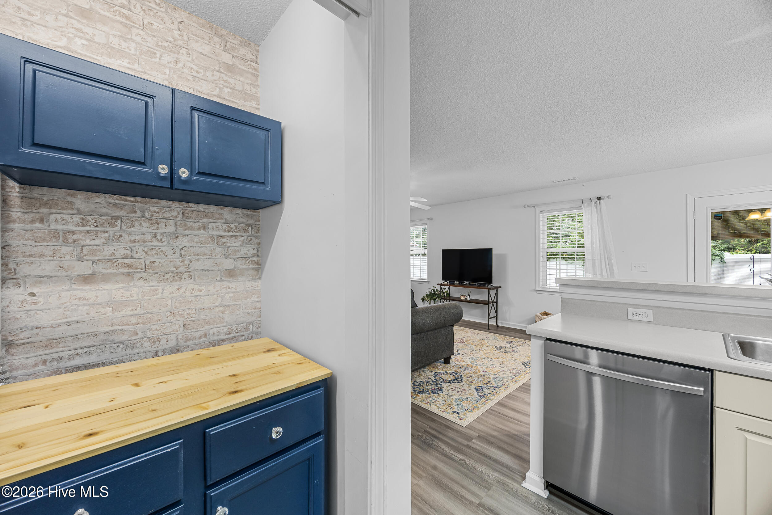 1112 Sunburst Way Property Photo 27