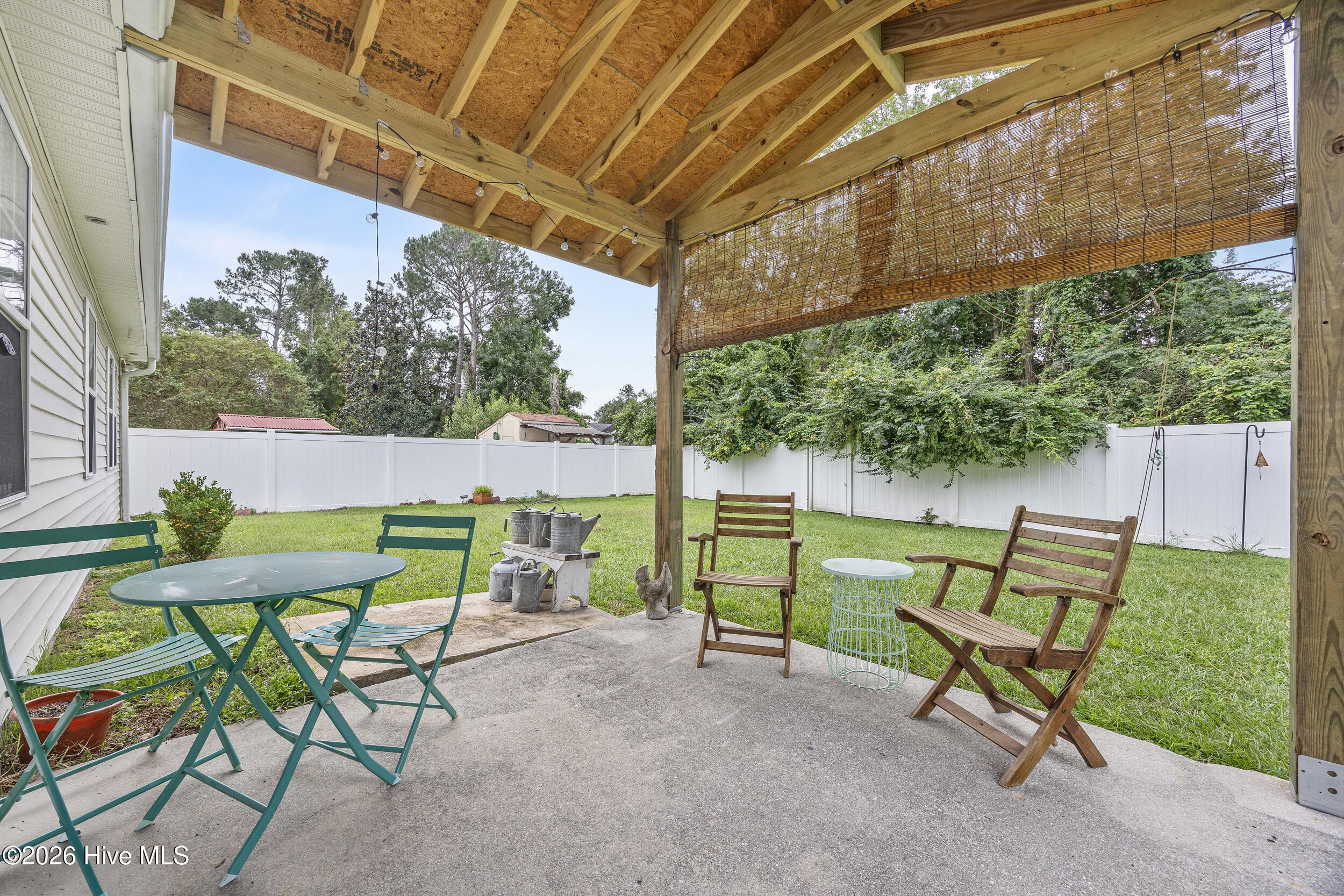 1112 Sunburst Way Property Photo 28