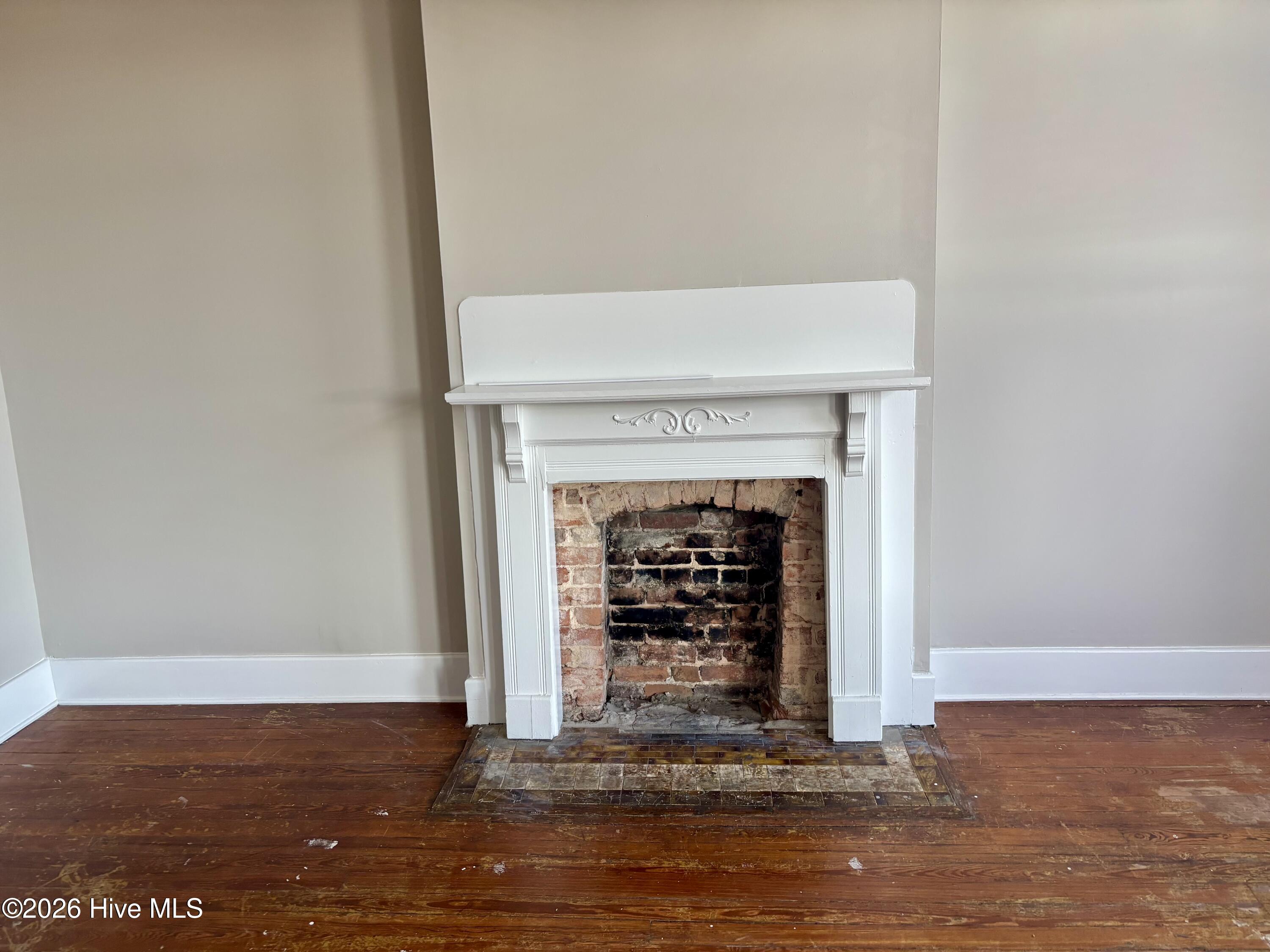 1030 Broad Street H Property Photo 4