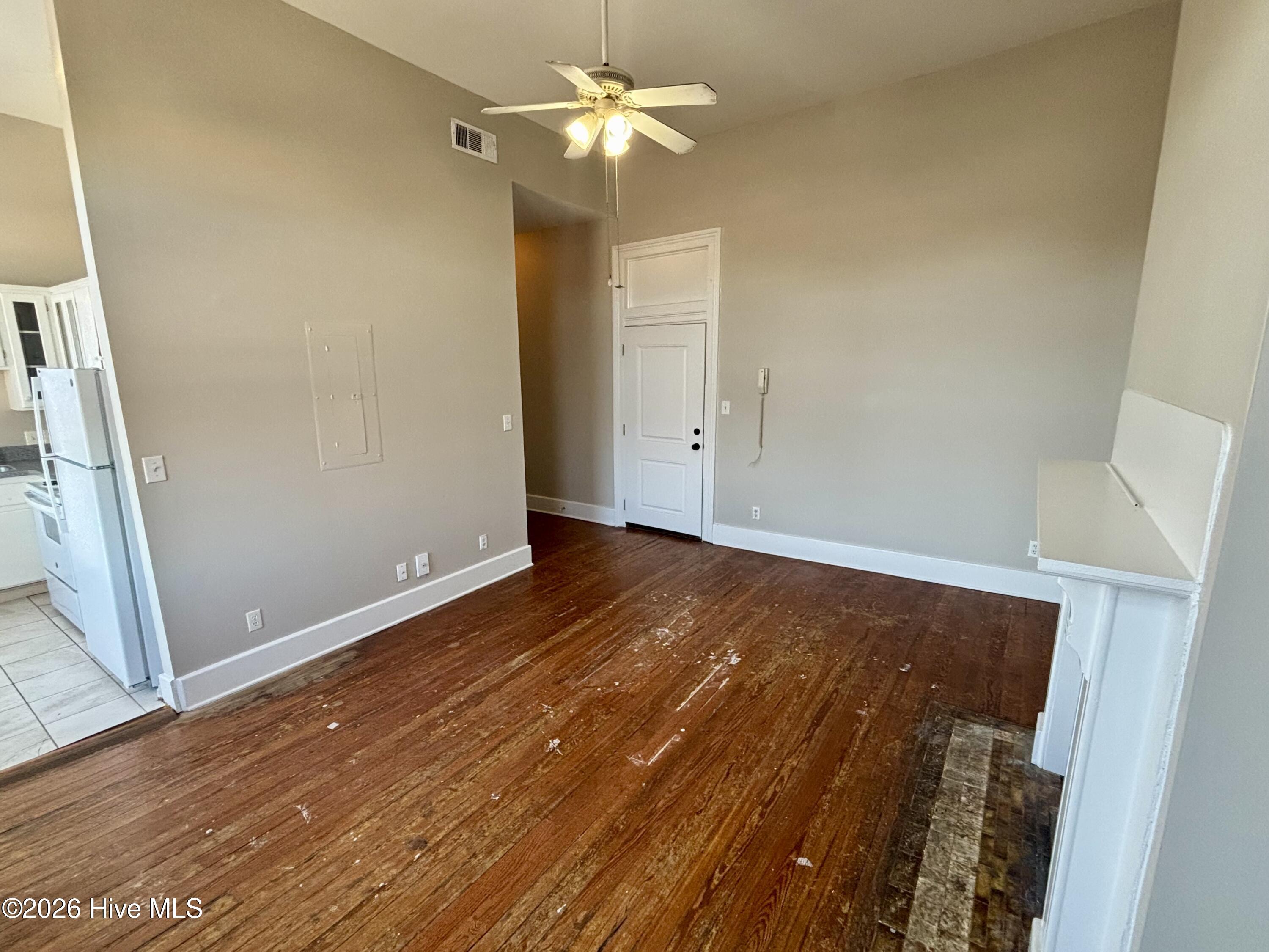 1030 Broad Street H Property Photo 5