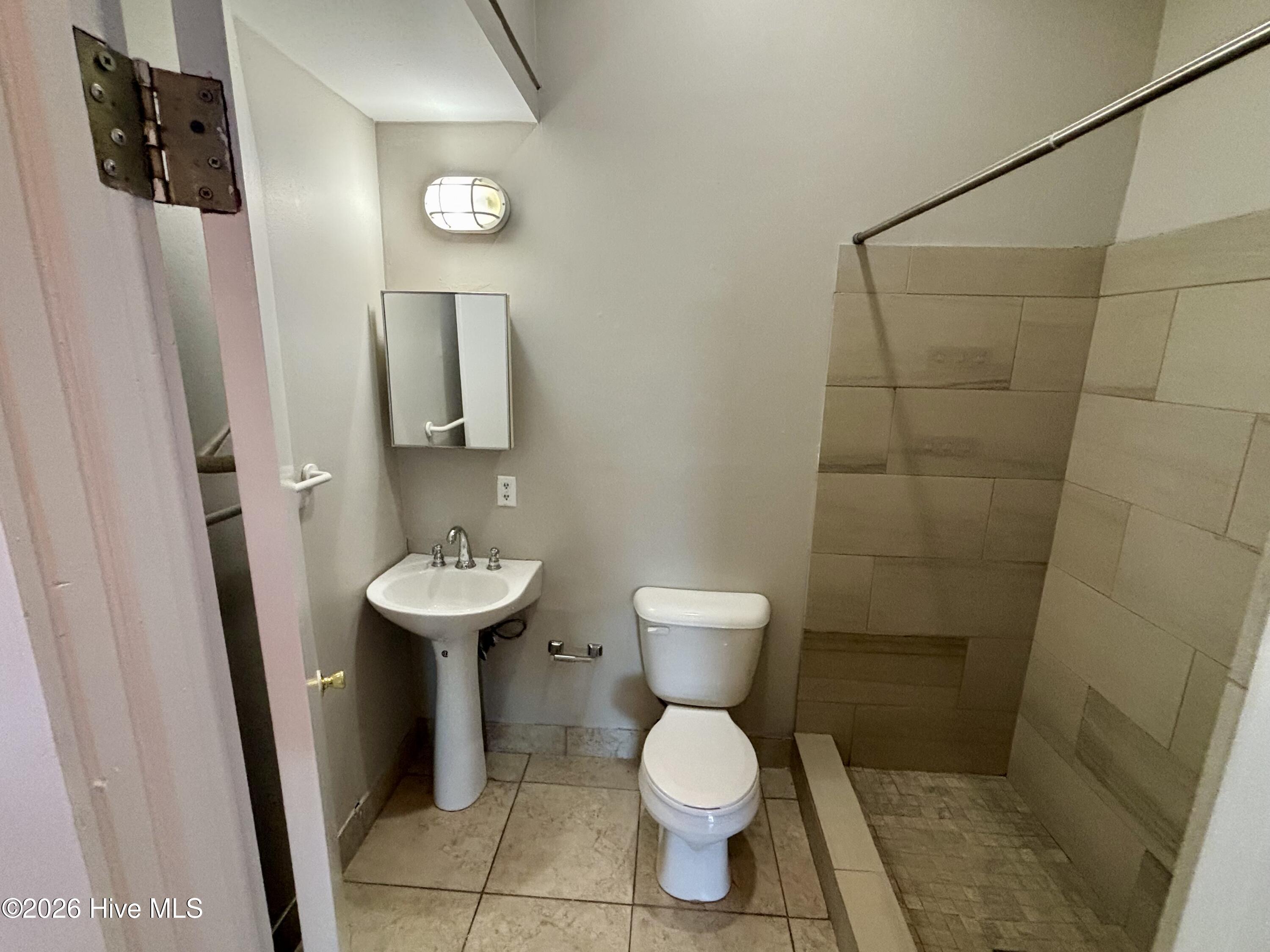 1030 Broad Street H Property Photo 9