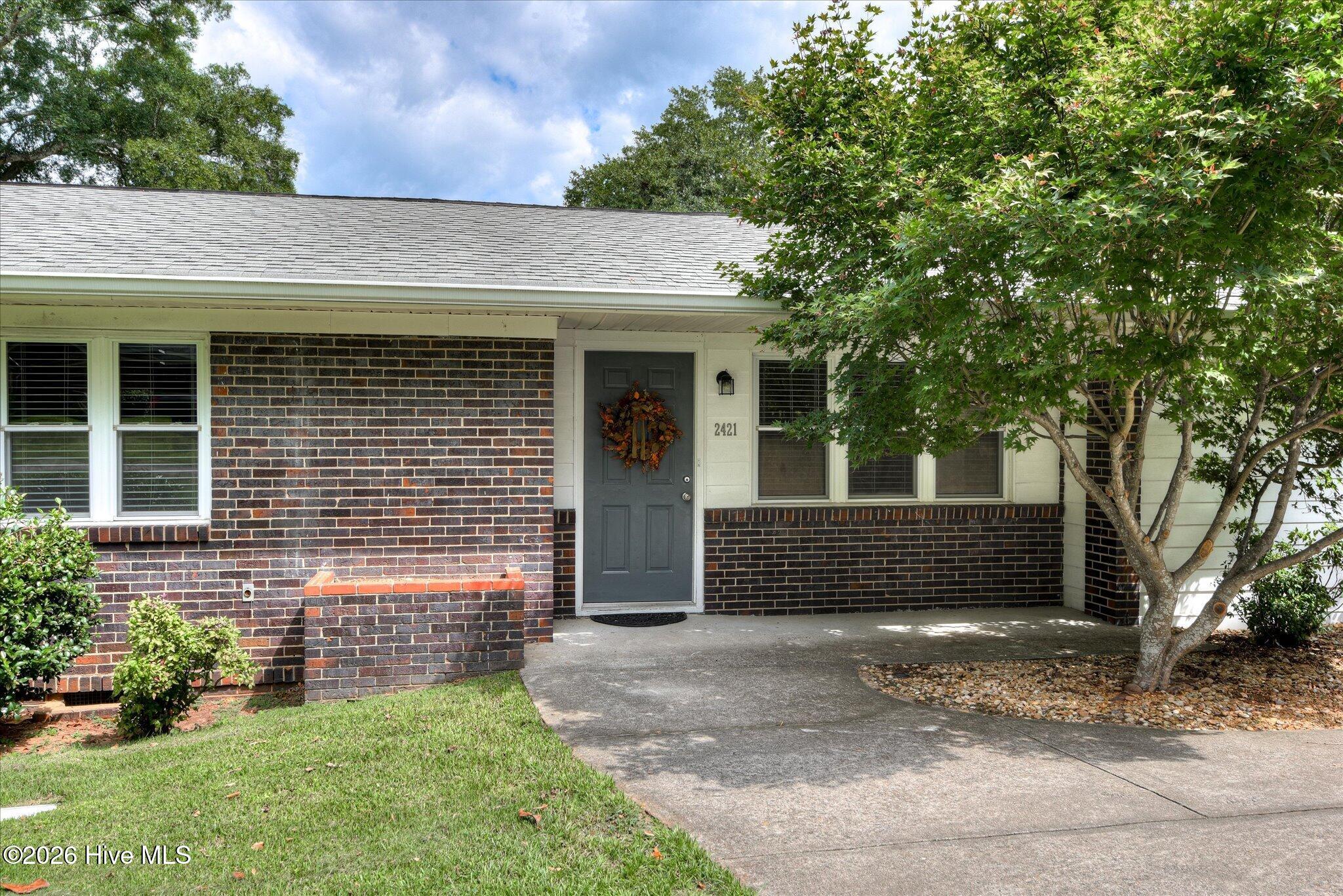 2421 Persimmon Road Property Photo 4