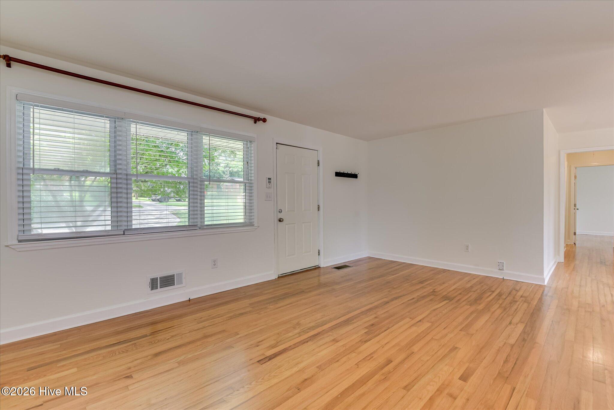 2421 Persimmon Road Property Photo 5