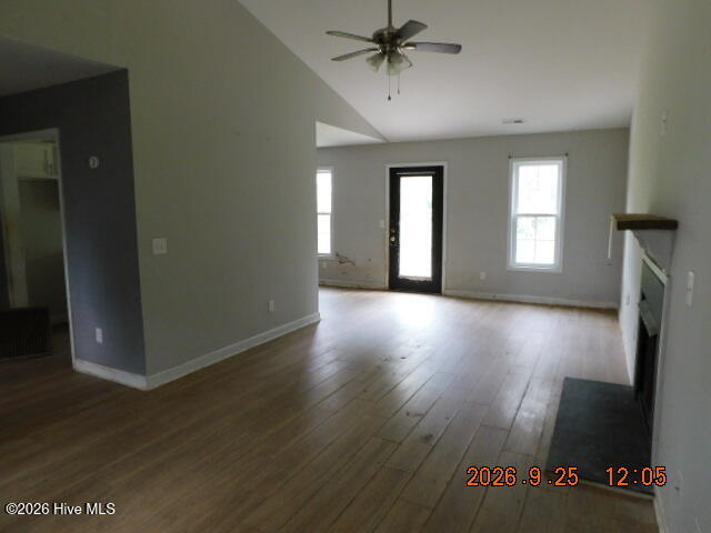 406 Seventh Street Property Photo 4