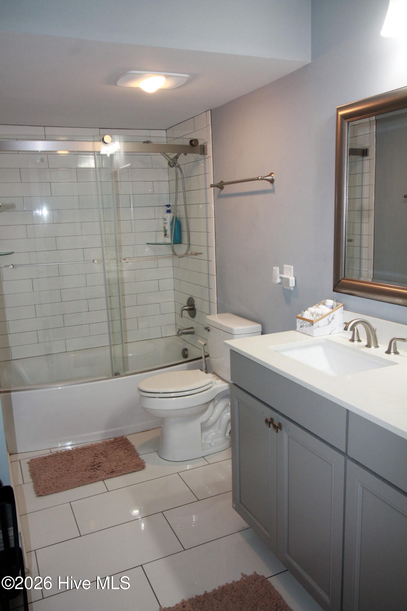 400 E 11th Street Property Photo 18