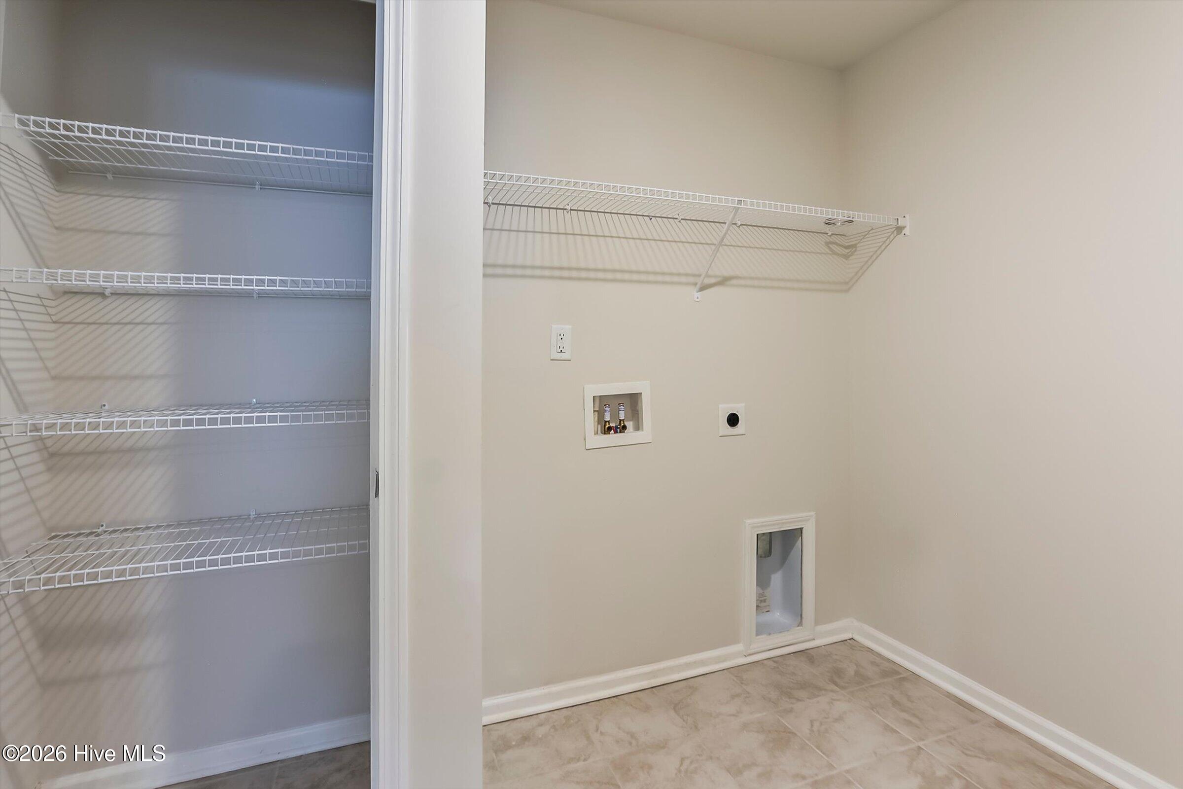 152 Southern Lake Court Property Photo 51