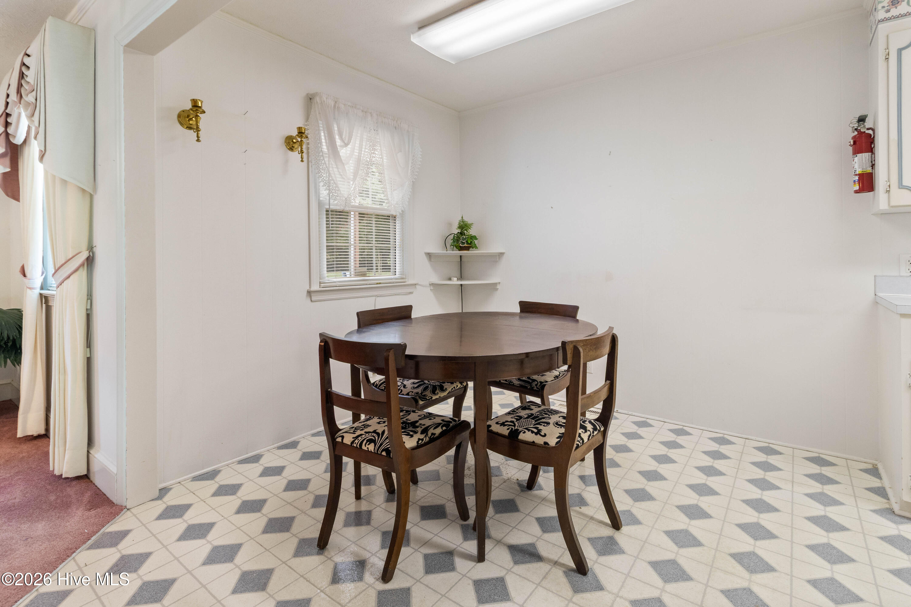 612 David Street Property Photo 10